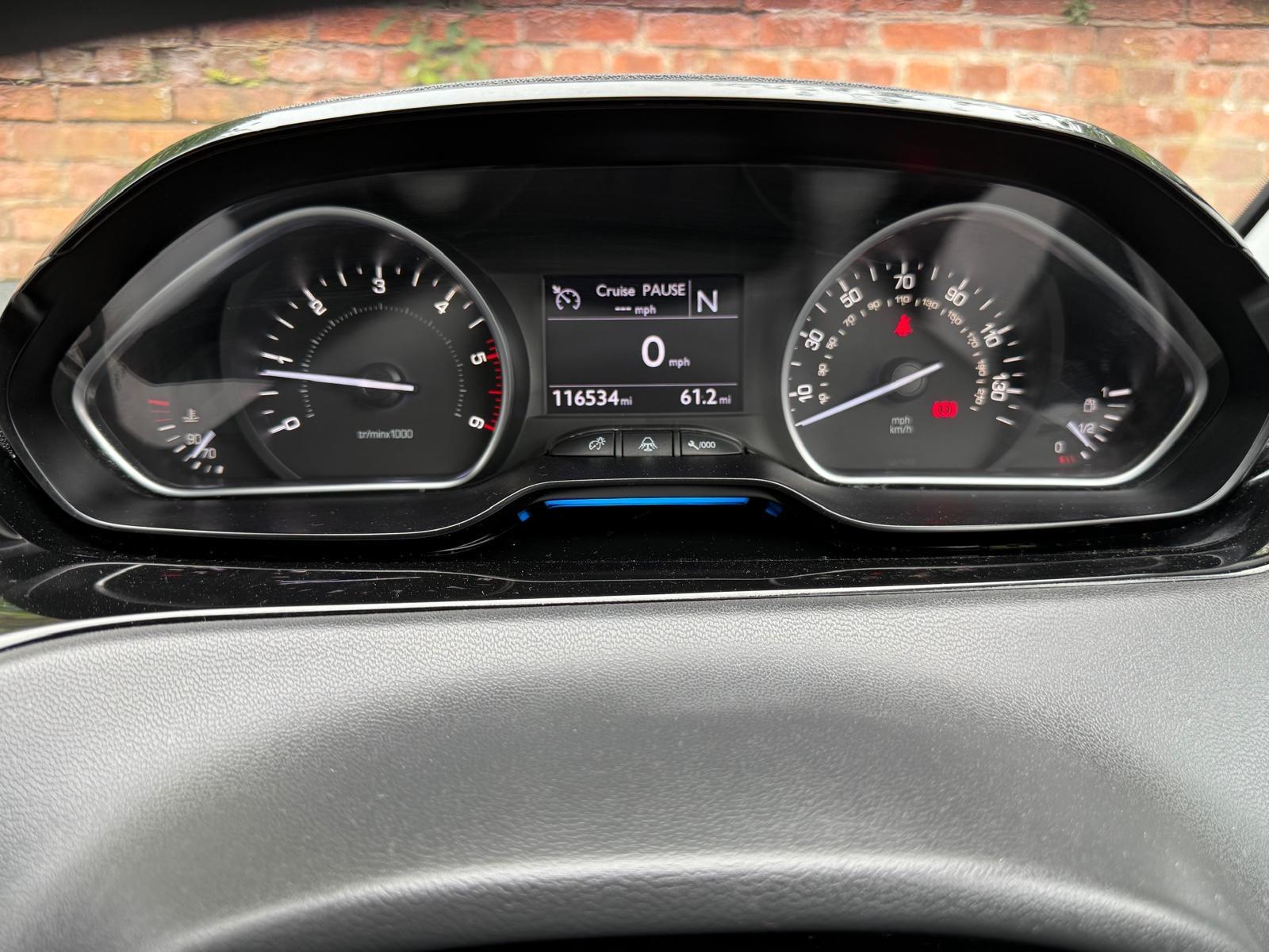Peugeot 208 1.4 e-HDi Allure Hatchback 5dr Diesel EGC Euro 5 (s/s) (70 ps)