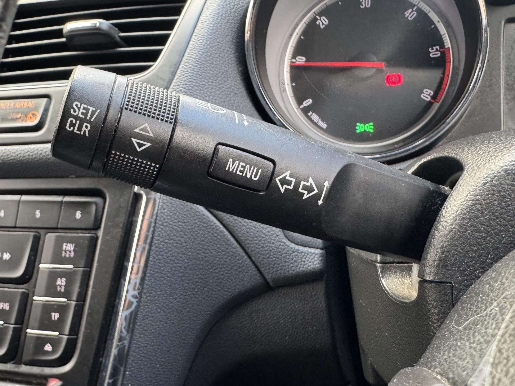 Vauxhall Mokka 1.7 CDTi SE SUV 5dr Diesel Auto 2WD Euro 5 (130 ps)