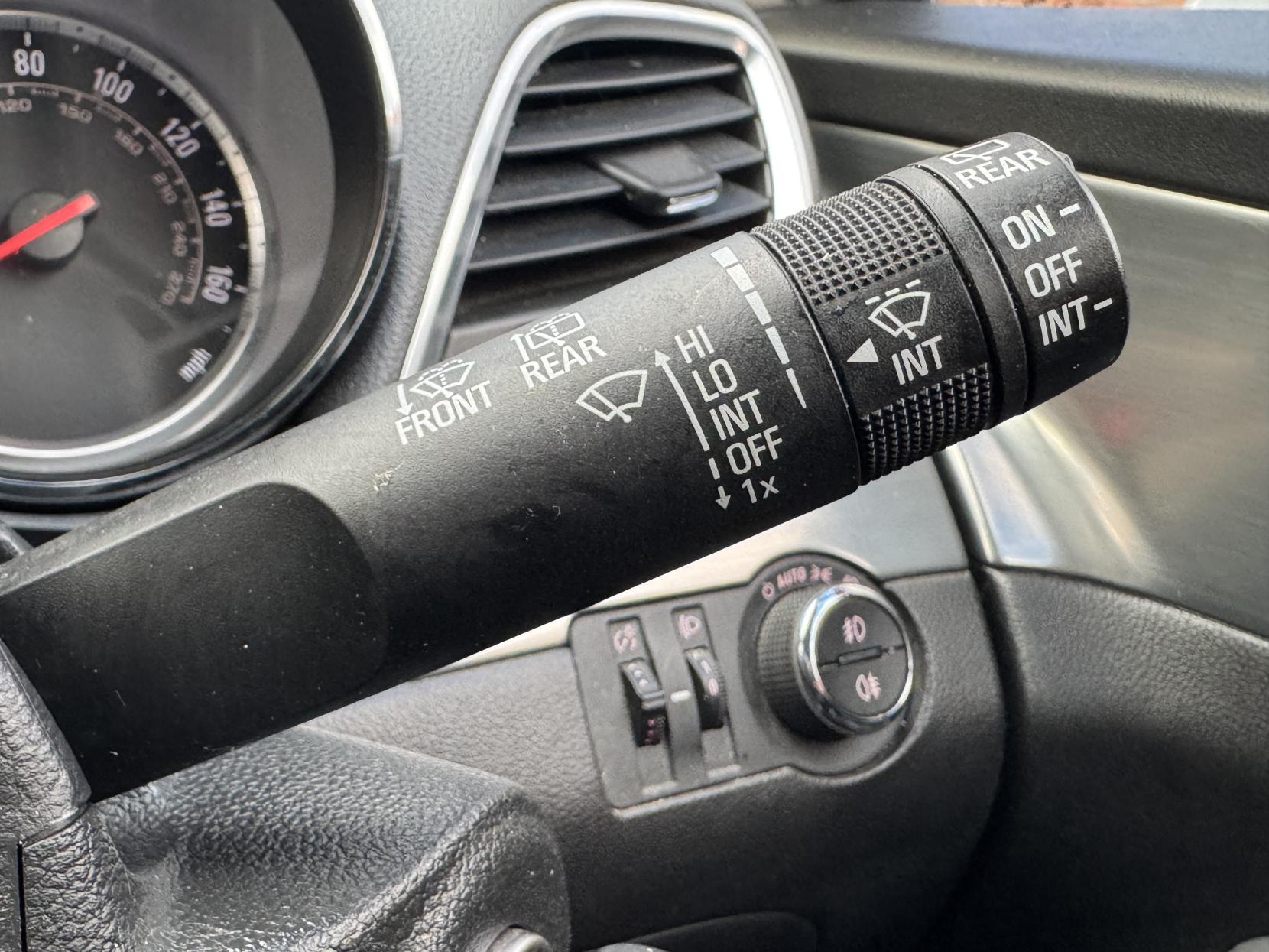 Vauxhall Mokka 1.7 CDTi SE SUV 5dr Diesel Auto 2WD Euro 5 (130 ps)