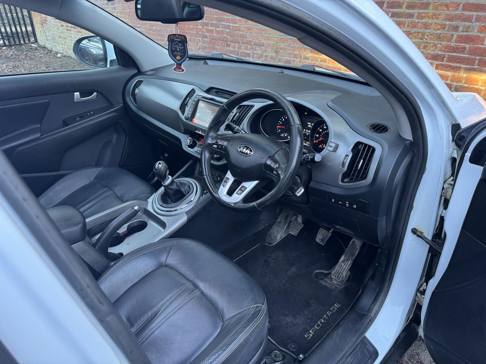 Kia Sportage 1.7 CRDi EcoDynamics 3 SUV 5dr Diesel Manual 2WD Euro 5 (s/s) (114 bhp)