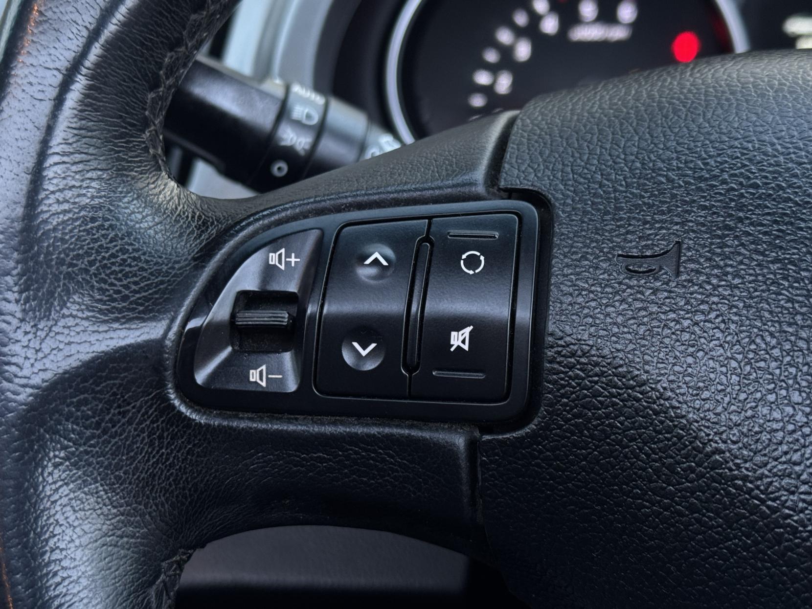 Kia Sportage 1.7 CRDi EcoDynamics 3 SUV 5dr Diesel Manual 2WD Euro 5 (s/s) (114 bhp)