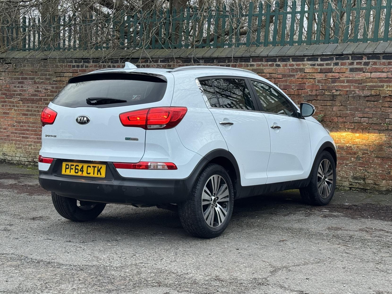 Kia Sportage 1.7 CRDi EcoDynamics 3 SUV 5dr Diesel Manual 2WD Euro 5 (s/s) (114 bhp)