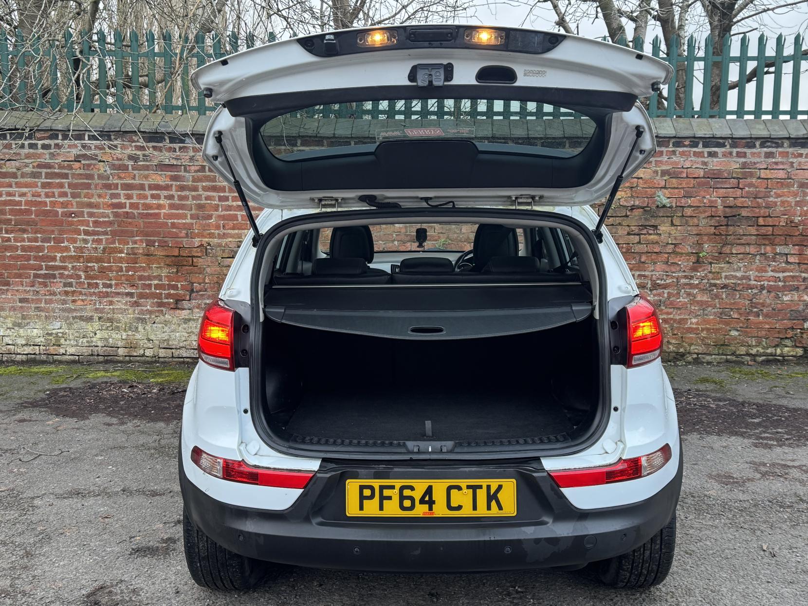 Kia Sportage 1.7 CRDi EcoDynamics 3 SUV 5dr Diesel Manual 2WD Euro 5 (s/s) (114 bhp)