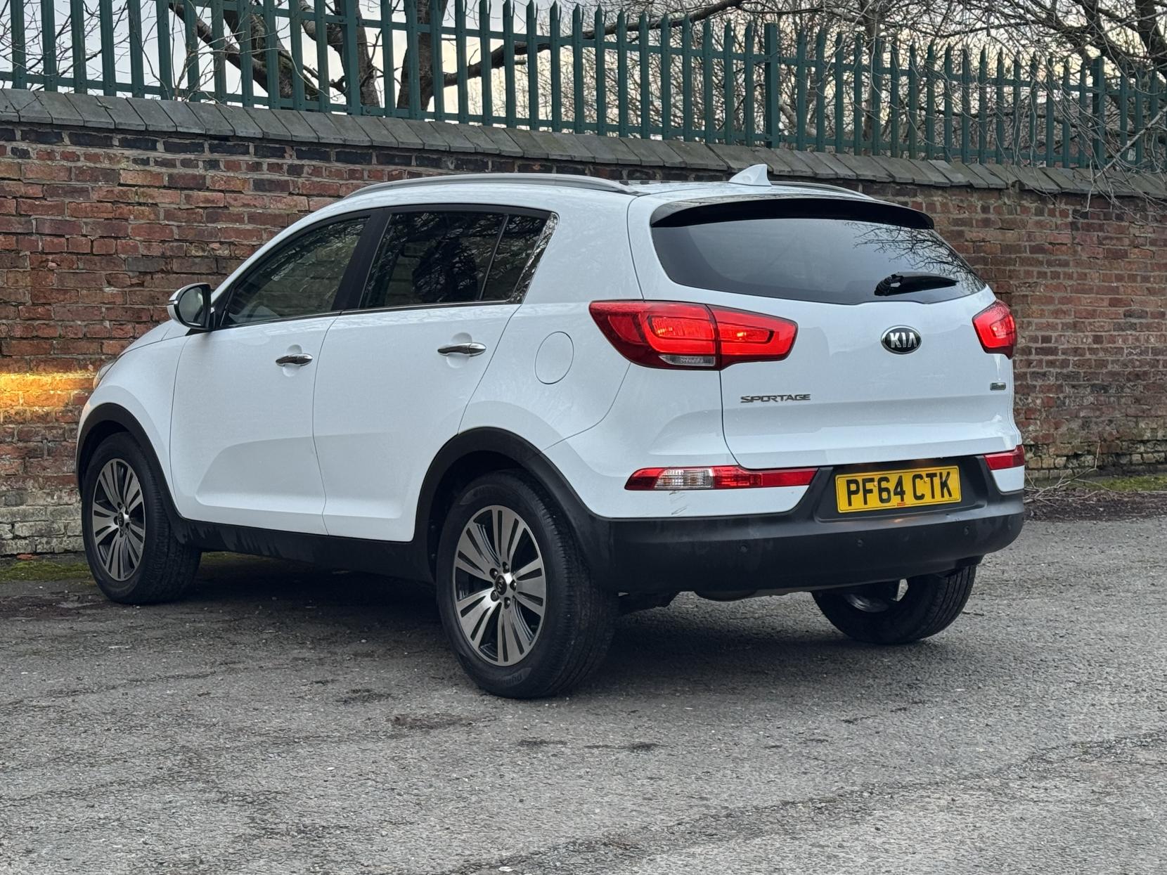 Kia Sportage 1.7 CRDi EcoDynamics 3 SUV 5dr Diesel Manual 2WD Euro 5 (s/s) (114 bhp)