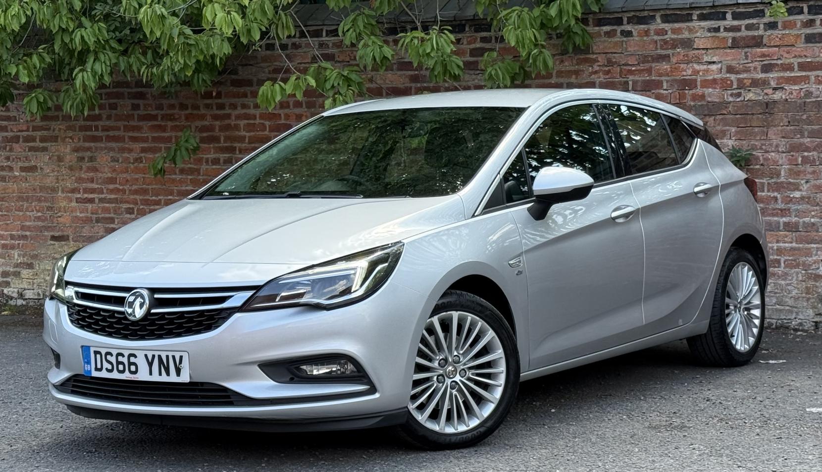 Vauxhall Astra 1.6 CDTi BlueInjection Elite Nav Hatchback 5dr Diesel Auto Euro 6 (136 ps)