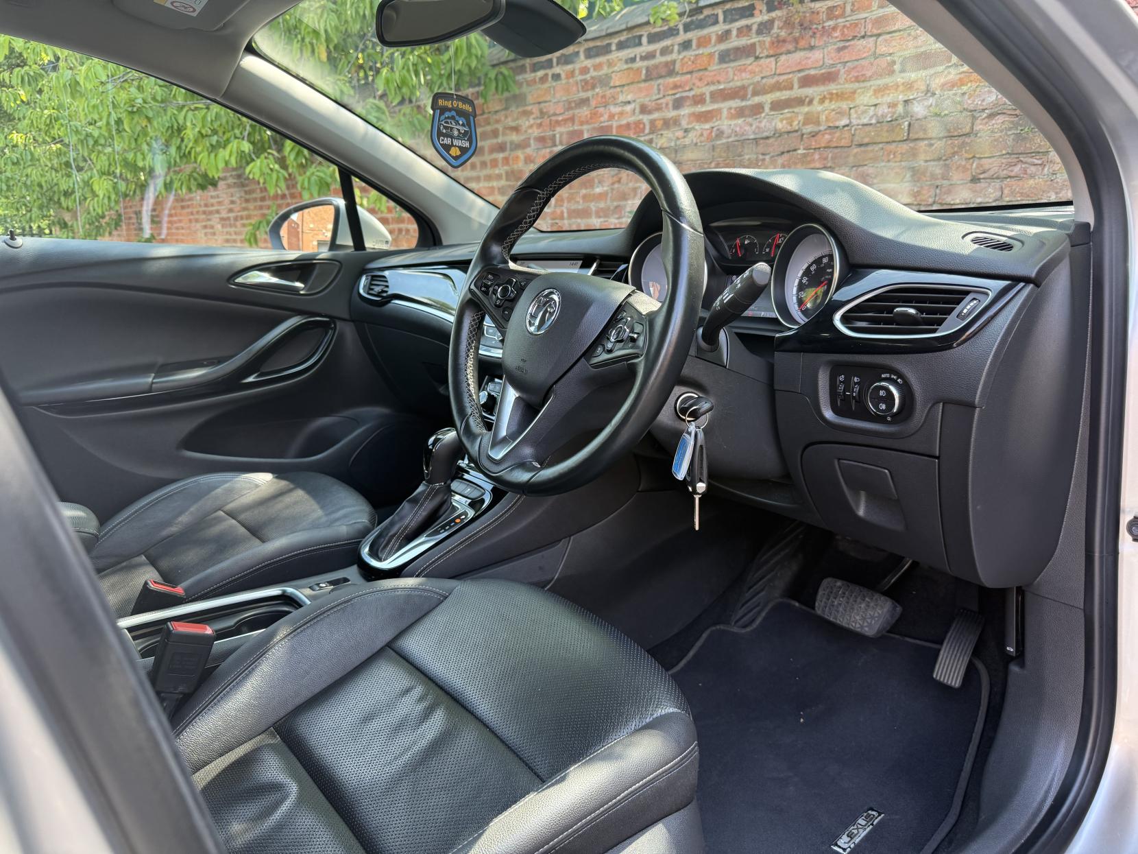 Vauxhall Astra 1.6 CDTi BlueInjection Elite Nav Hatchback 5dr Diesel Auto Euro 6 (136 ps)