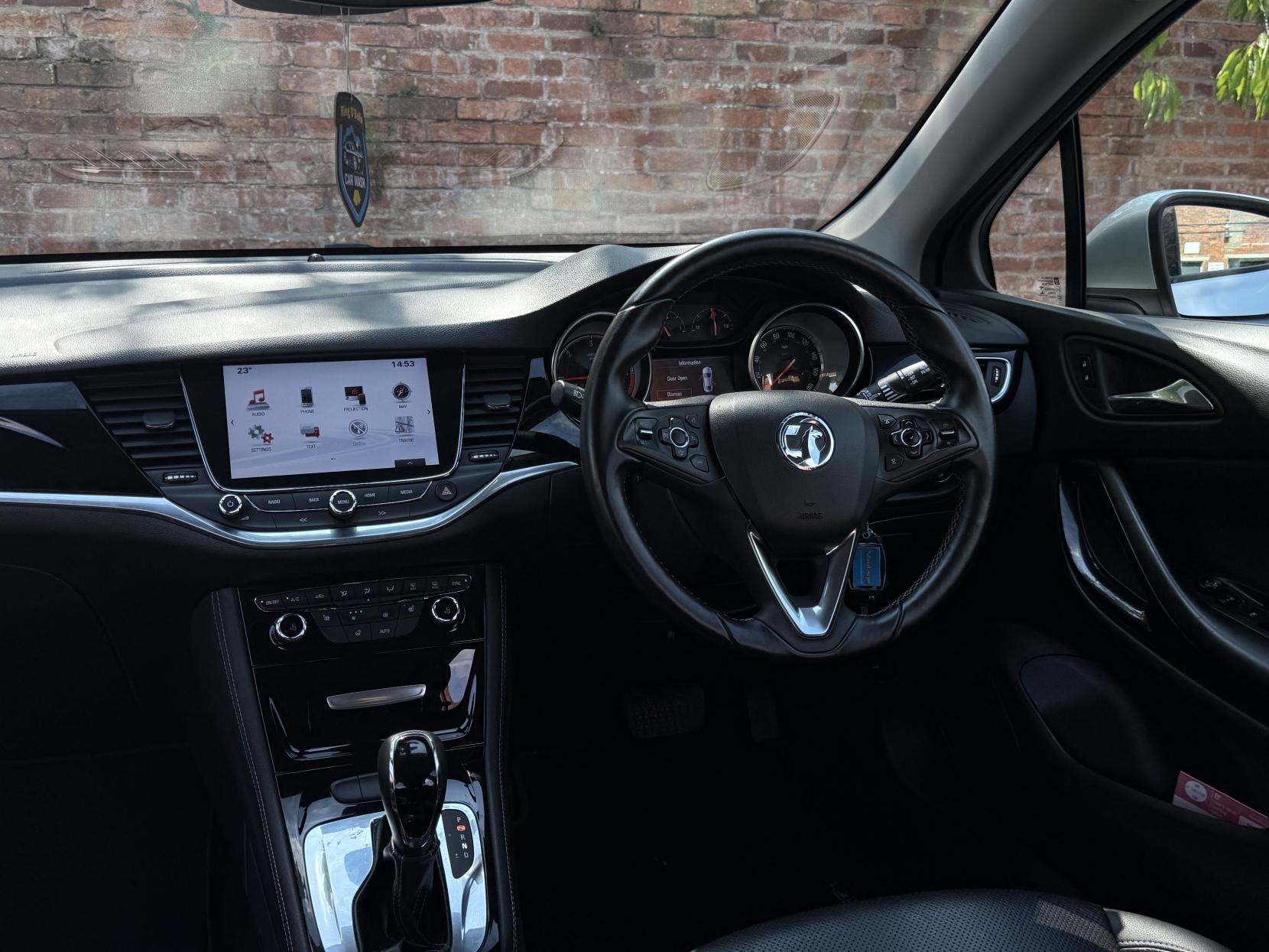 Vauxhall Astra 1.6 CDTi BlueInjection Elite Nav Hatchback 5dr Diesel Auto Euro 6 (136 ps)