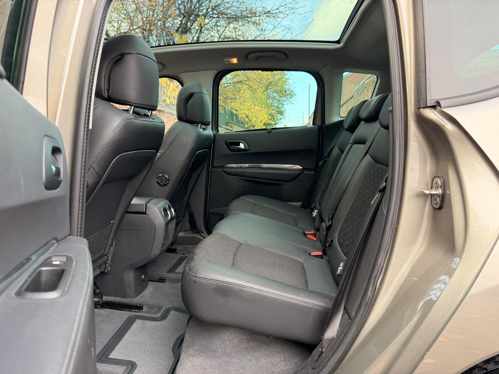 Peugeot 3008 1.6 BlueHDi Allure SUV 5dr Diesel ETG Euro 6 (s/s) (120 ps)