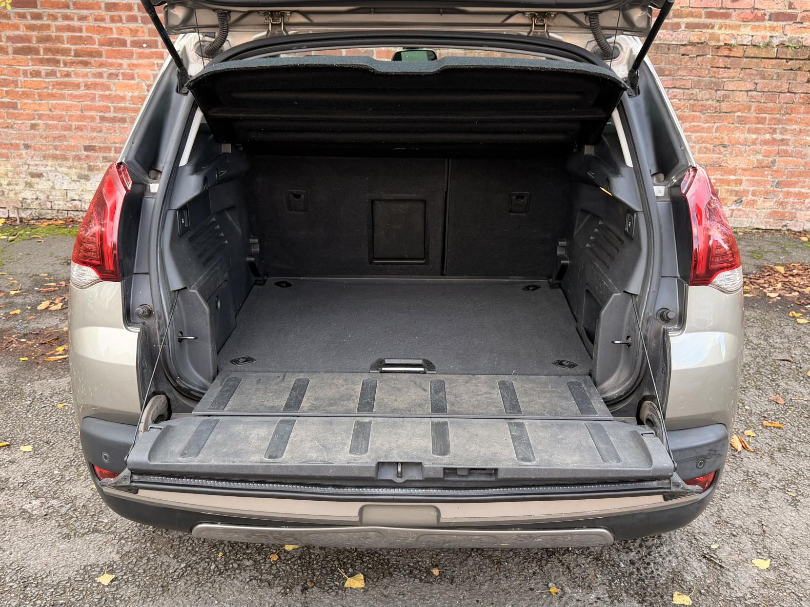 Peugeot 3008 1.6 BlueHDi Allure SUV 5dr Diesel ETG Euro 6 (s/s) (120 ps)