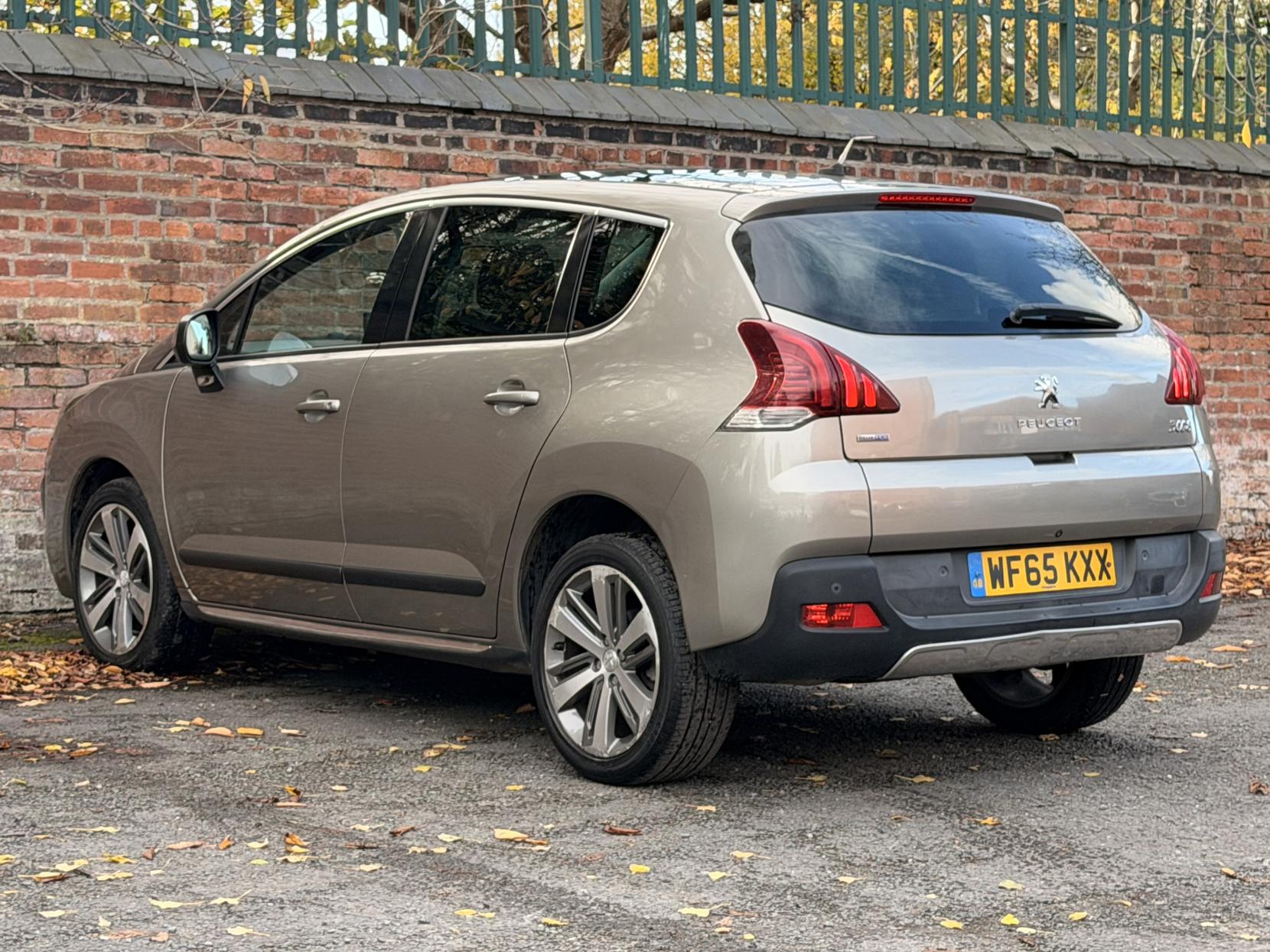 Peugeot 3008 1.6 BlueHDi Allure SUV 5dr Diesel ETG Euro 6 (s/s) (120 ps)