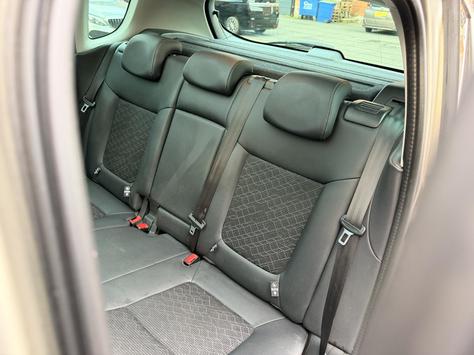 Peugeot 3008 1.6 BlueHDi Allure SUV 5dr Diesel ETG Euro 6 (s/s) (120 ps)