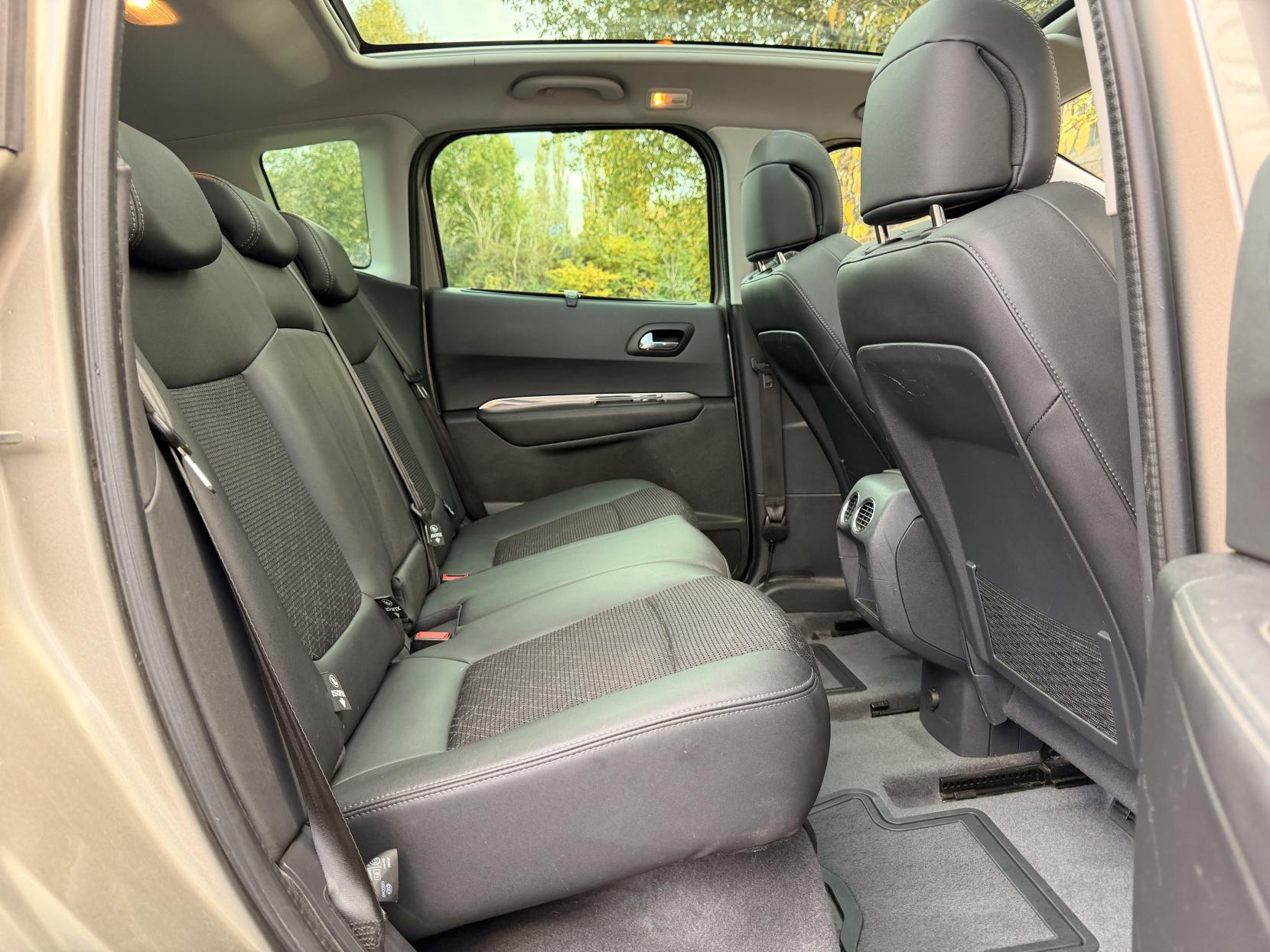 Peugeot 3008 1.6 BlueHDi Allure SUV 5dr Diesel ETG Euro 6 (s/s) (120 ps)