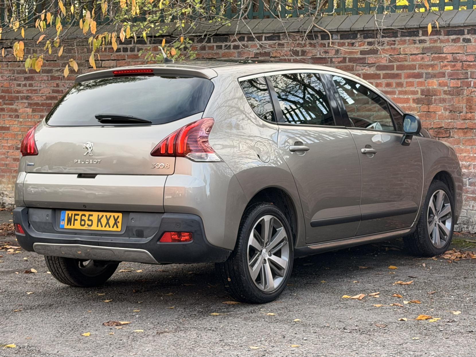 Peugeot 3008 1.6 BlueHDi Allure SUV 5dr Diesel ETG Euro 6 (s/s) (120 ps)