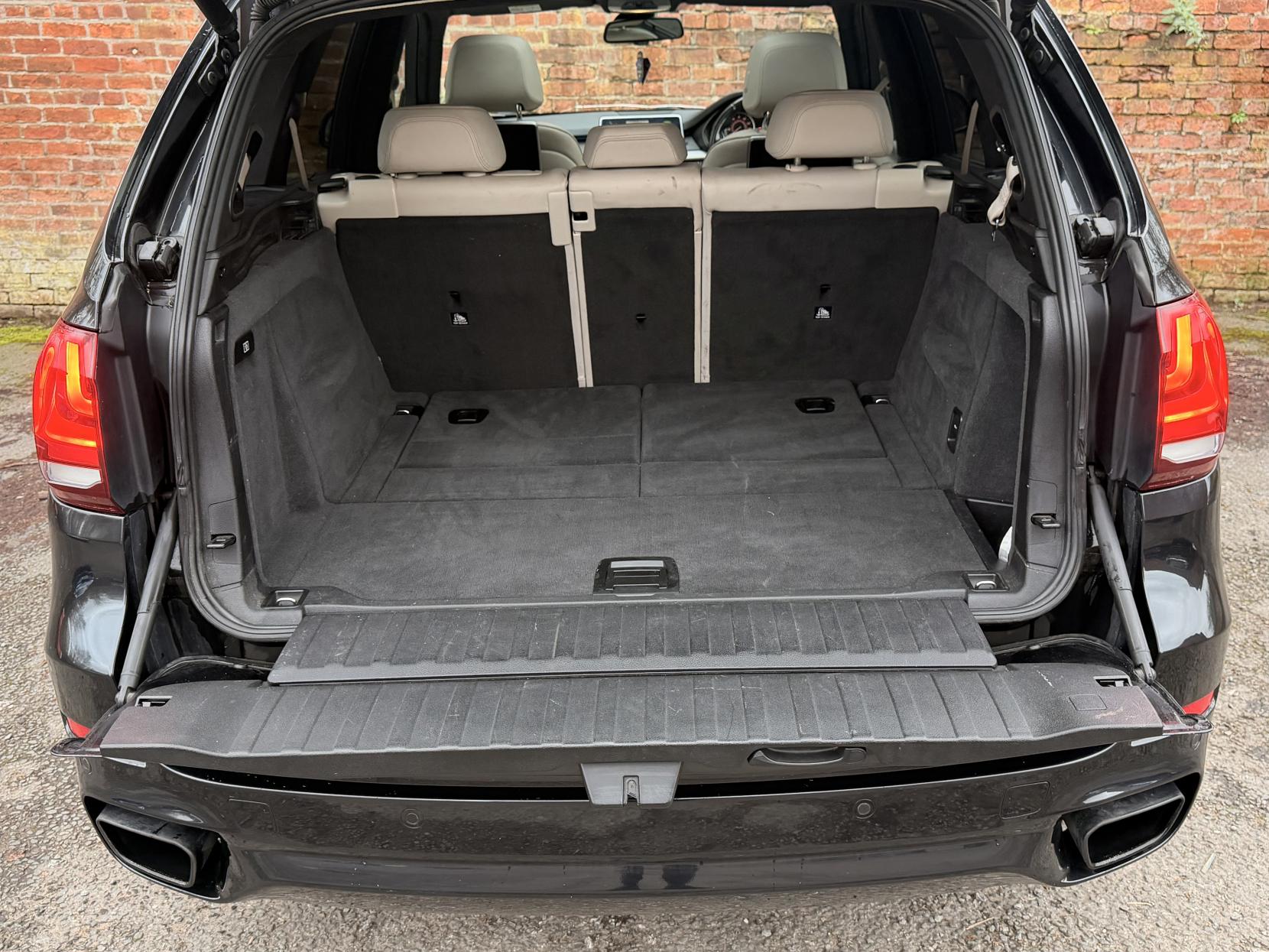 BMW X5 3.0 M50d SUV 5dr Diesel Auto xDrive Euro 6 (s/s) (381 ps)