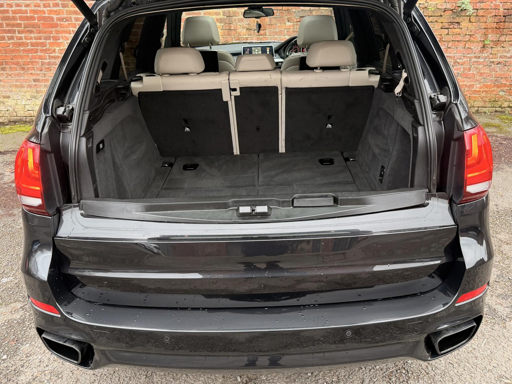 BMW X5 3.0 M50d SUV 5dr Diesel Auto xDrive Euro 6 (s/s) (381 ps)