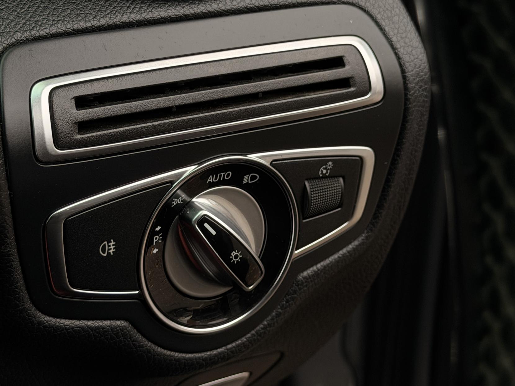 Mercedes-Benz C Class 2.1 C220 BlueTEC AMG Line Saloon 4dr Diesel G-Tronic+ Euro 6 (s/s) (170 ps)