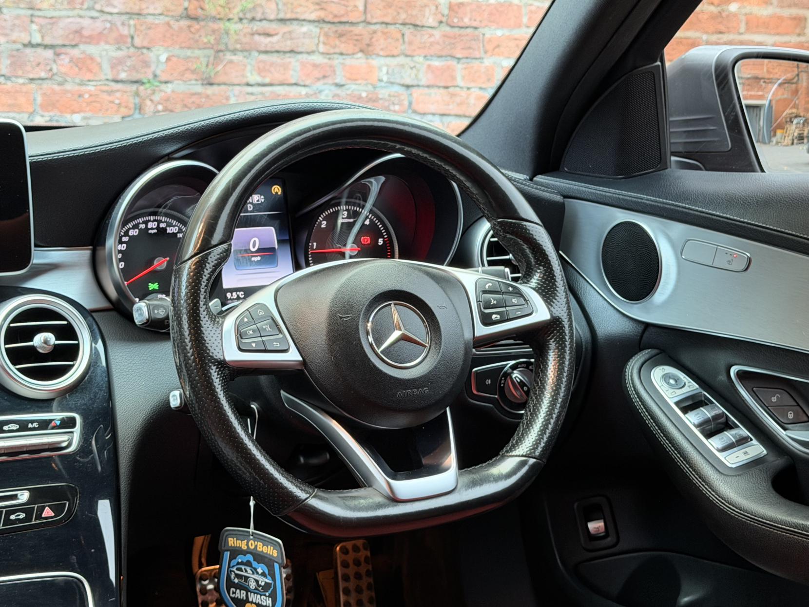 Mercedes-Benz C Class 2.1 C220 BlueTEC AMG Line Saloon 4dr Diesel G-Tronic+ Euro 6 (s/s) (170 ps)