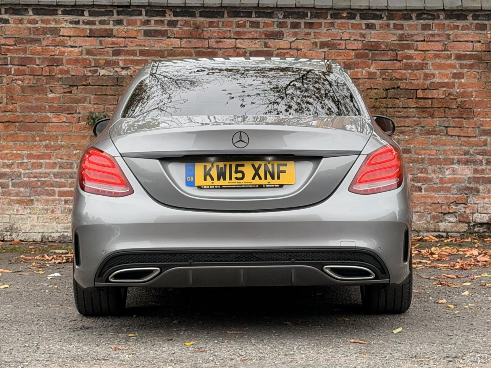 Mercedes-Benz C Class 2.1 C220 BlueTEC AMG Line Saloon 4dr Diesel G-Tronic+ Euro 6 (s/s) (170 ps)