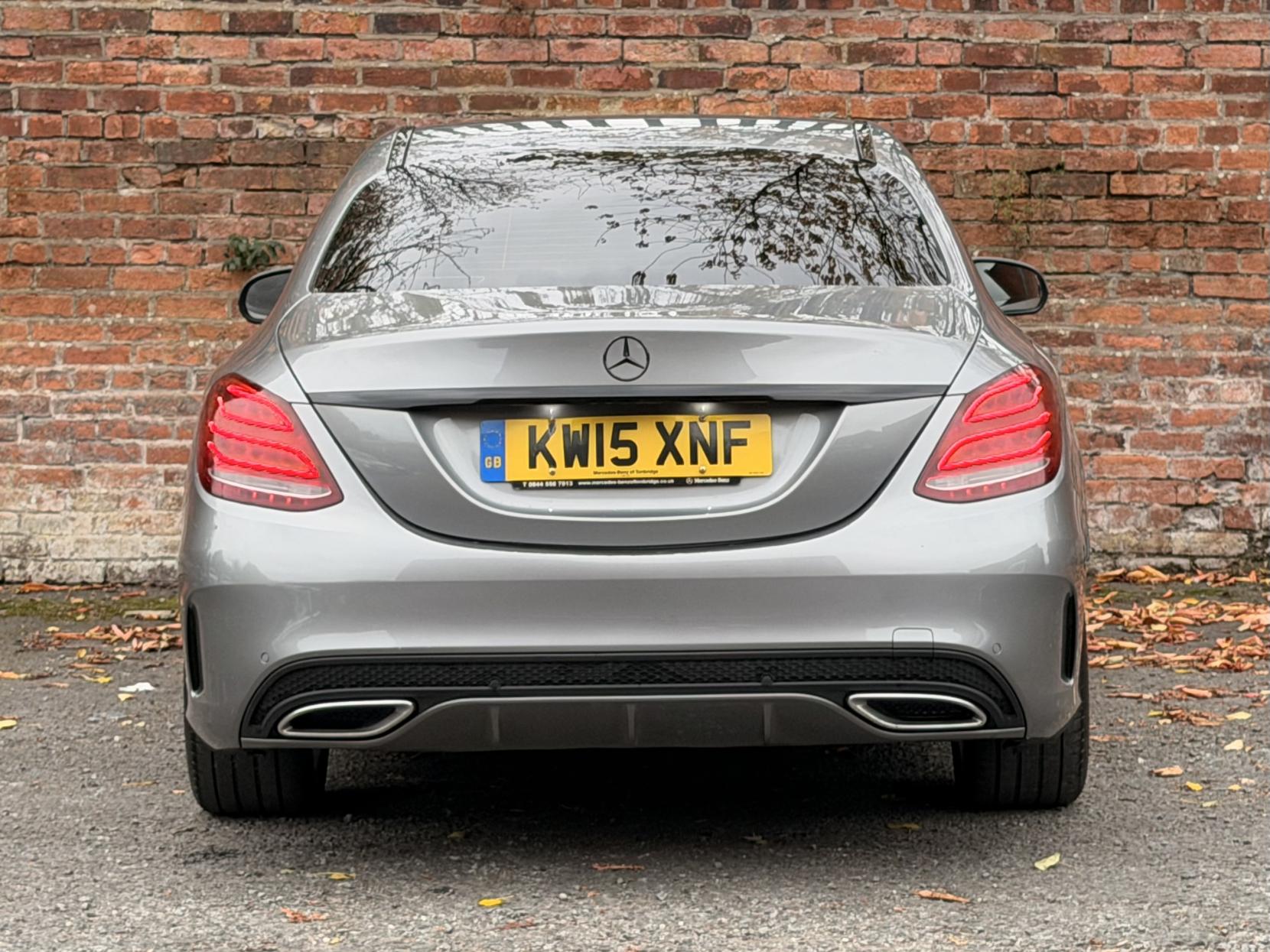 Mercedes-Benz C Class 2.1 C220 BlueTEC AMG Line Saloon 4dr Diesel G-Tronic+ Euro 6 (s/s) (170 ps)