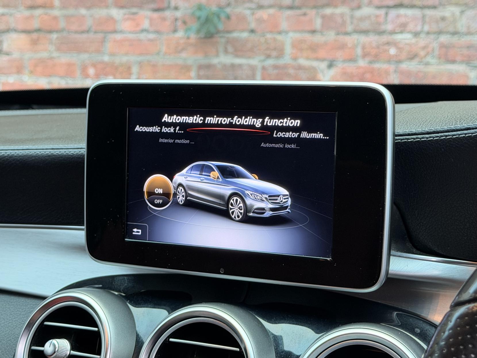 Mercedes-Benz C Class 2.1 C220 BlueTEC AMG Line Saloon 4dr Diesel G-Tronic+ Euro 6 (s/s) (170 ps)