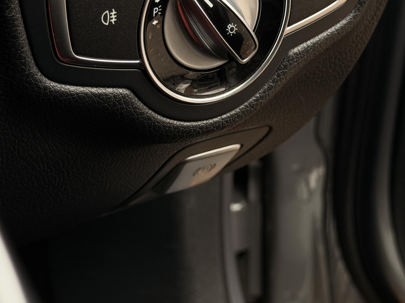 Mercedes-Benz C Class 2.1 C220 BlueTEC AMG Line Saloon 4dr Diesel G-Tronic+ Euro 6 (s/s) (170 ps)