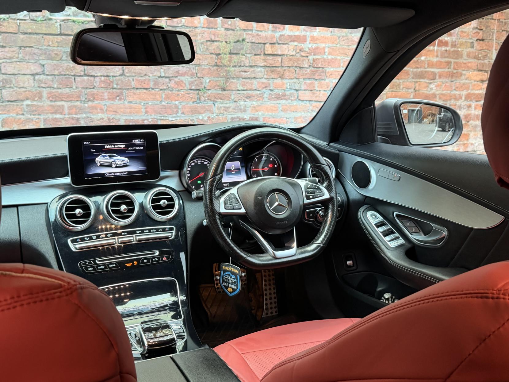 Mercedes-Benz C Class 2.1 C220 BlueTEC AMG Line Saloon 4dr Diesel G-Tronic+ Euro 6 (s/s) (170 ps)