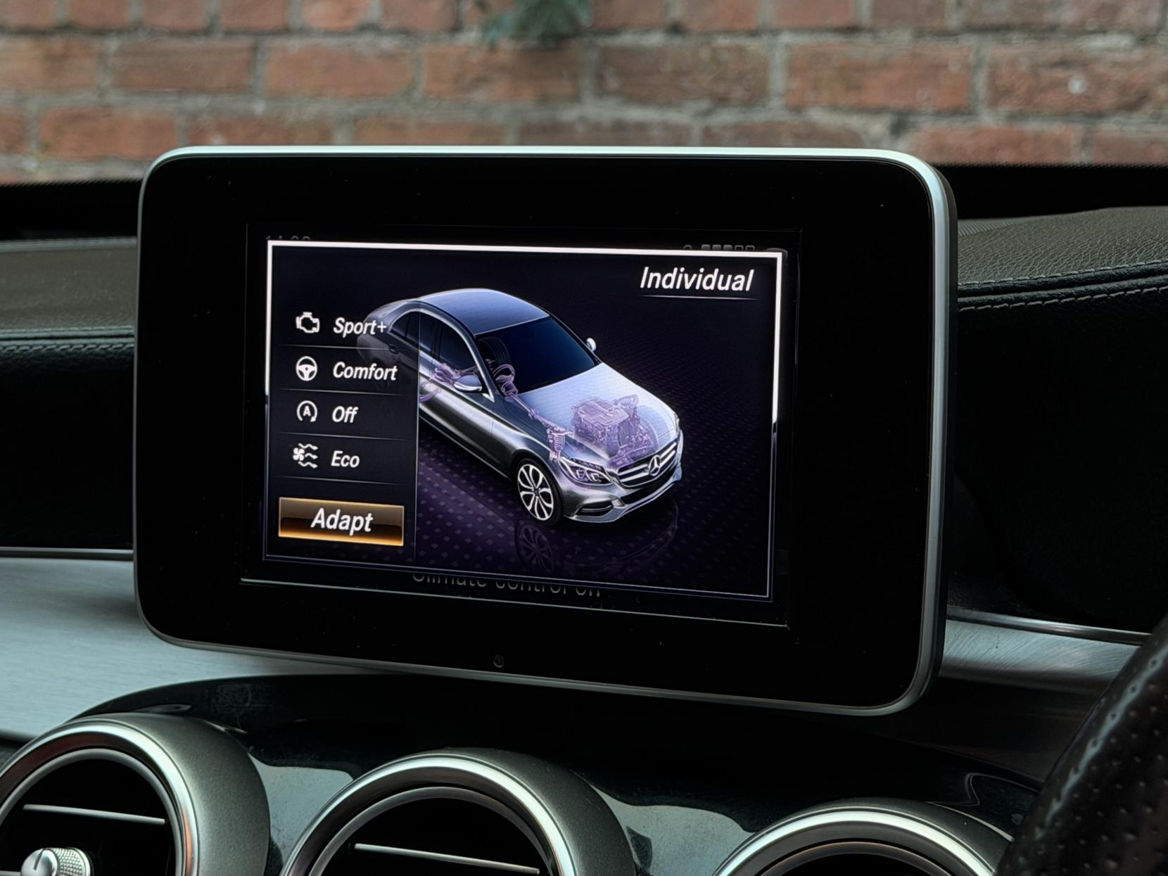 Mercedes-Benz C Class 2.1 C220 BlueTEC AMG Line Saloon 4dr Diesel G-Tronic+ Euro 6 (s/s) (170 ps)