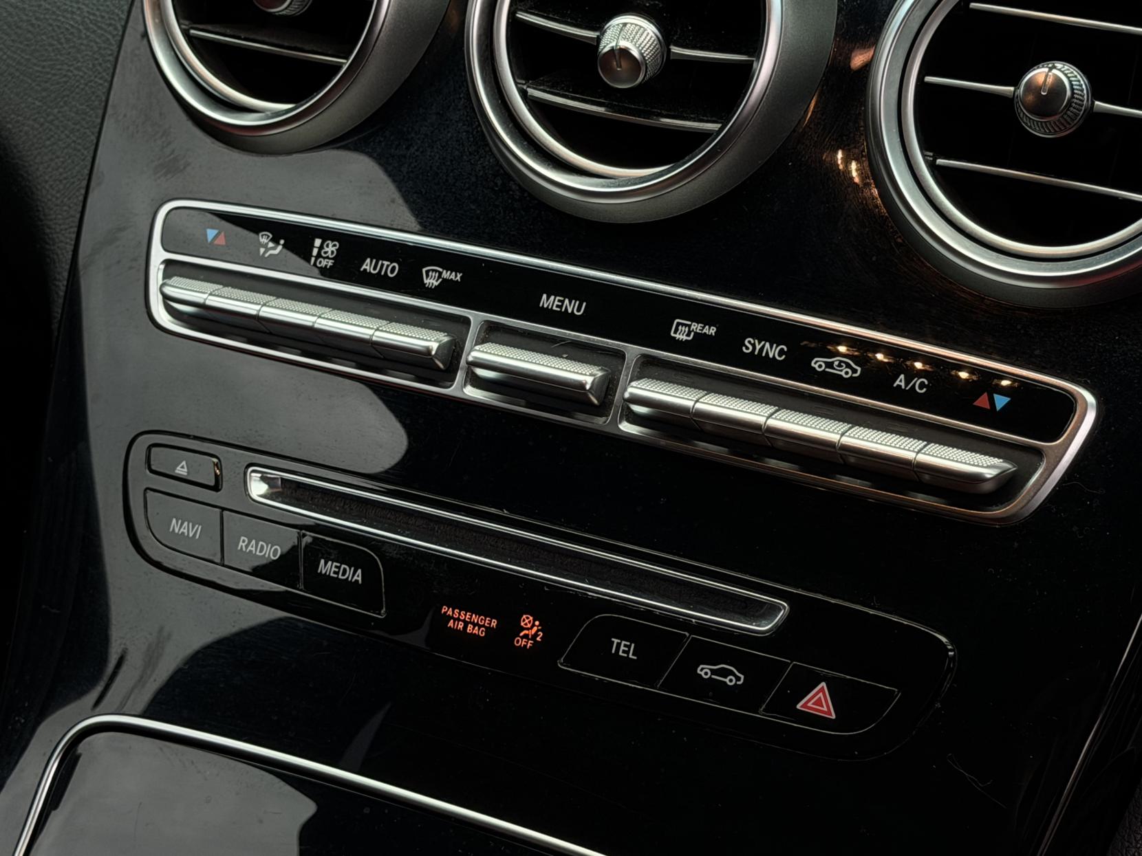 Mercedes-Benz C Class 2.1 C220 BlueTEC AMG Line Saloon 4dr Diesel G-Tronic+ Euro 6 (s/s) (170 ps)