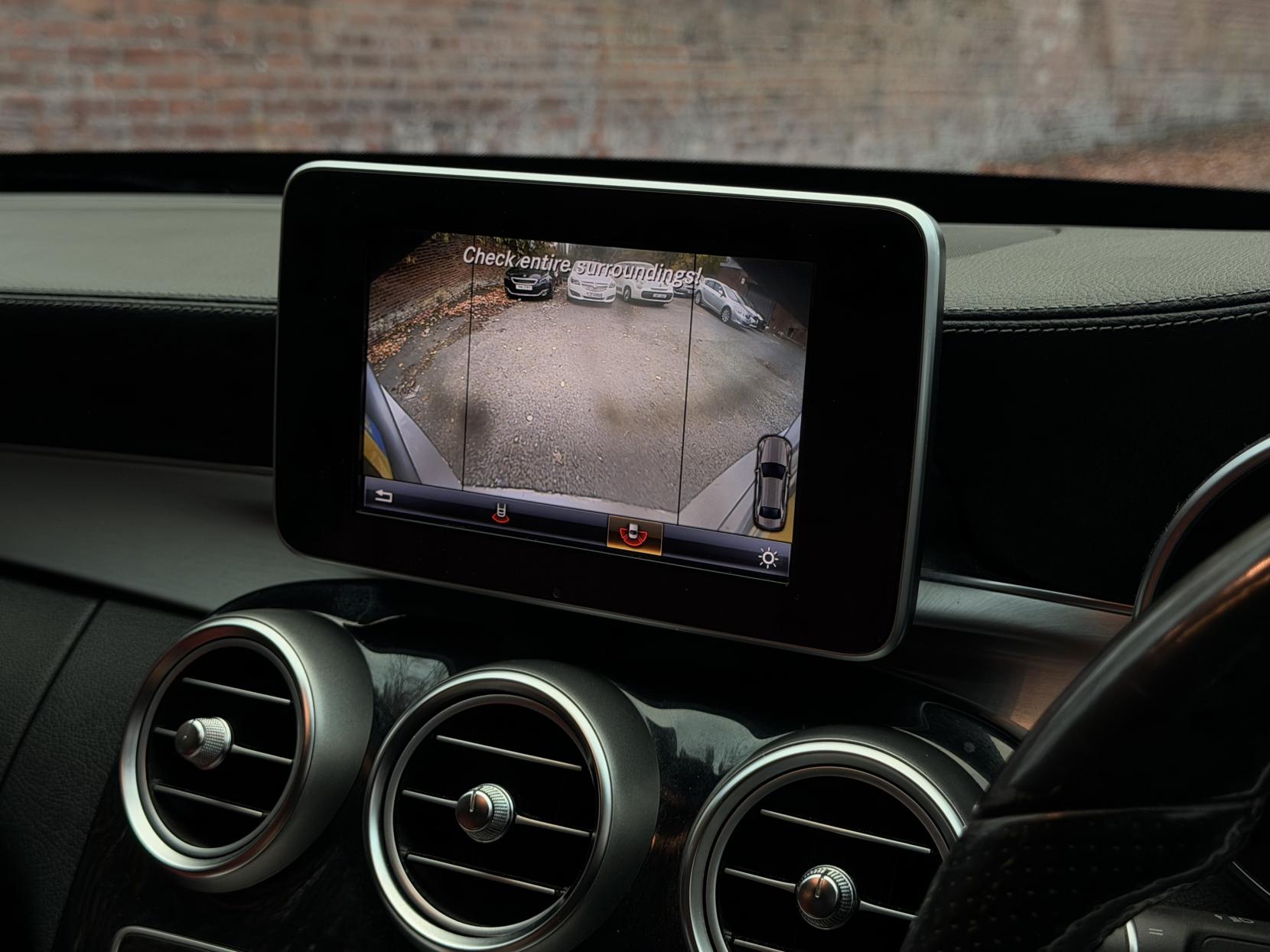 Mercedes-Benz C Class 2.1 C220 BlueTEC AMG Line Saloon 4dr Diesel G-Tronic+ Euro 6 (s/s) (170 ps)