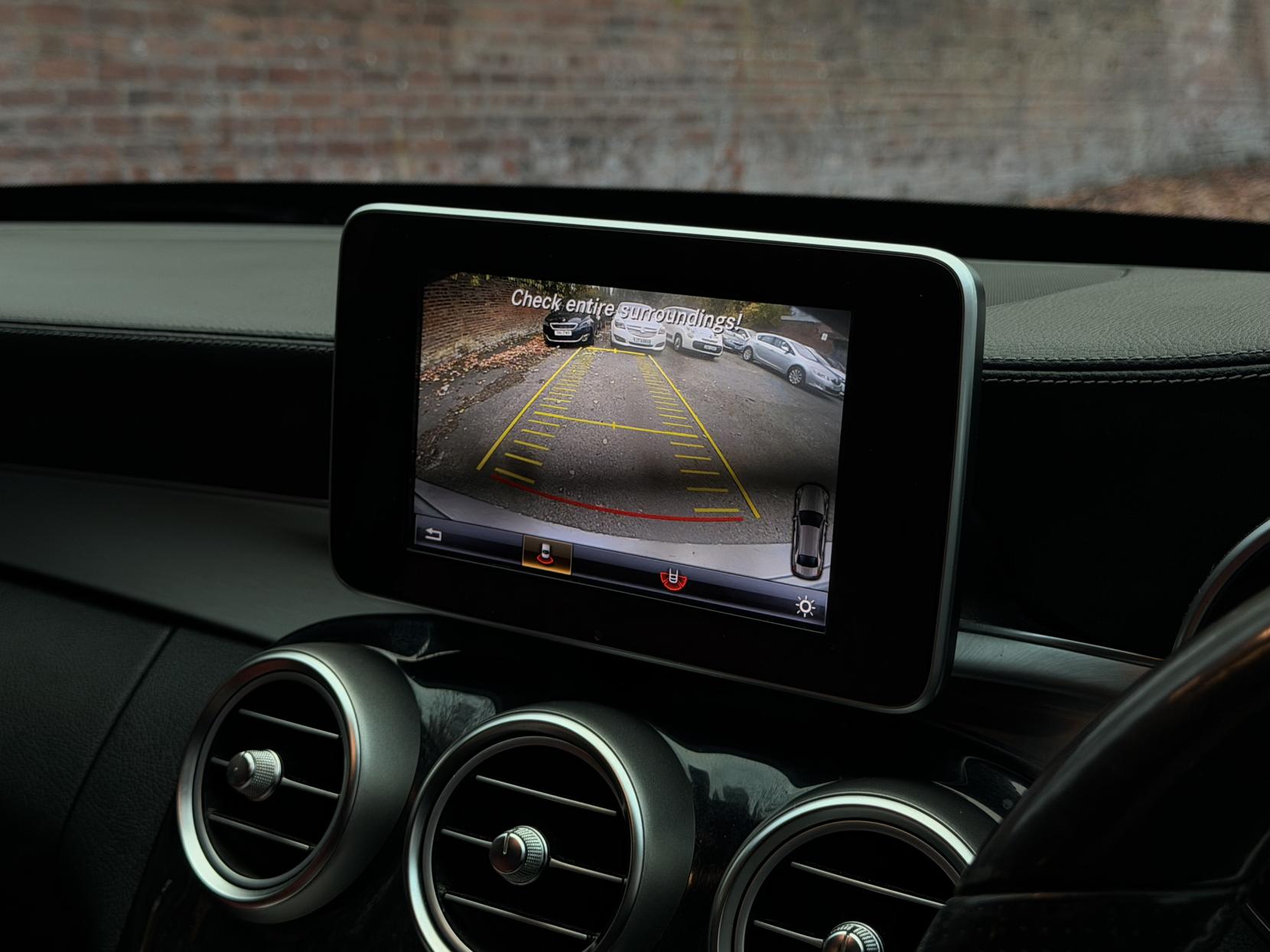 Mercedes-Benz C Class 2.1 C220 BlueTEC AMG Line Saloon 4dr Diesel G-Tronic+ Euro 6 (s/s) (170 ps)