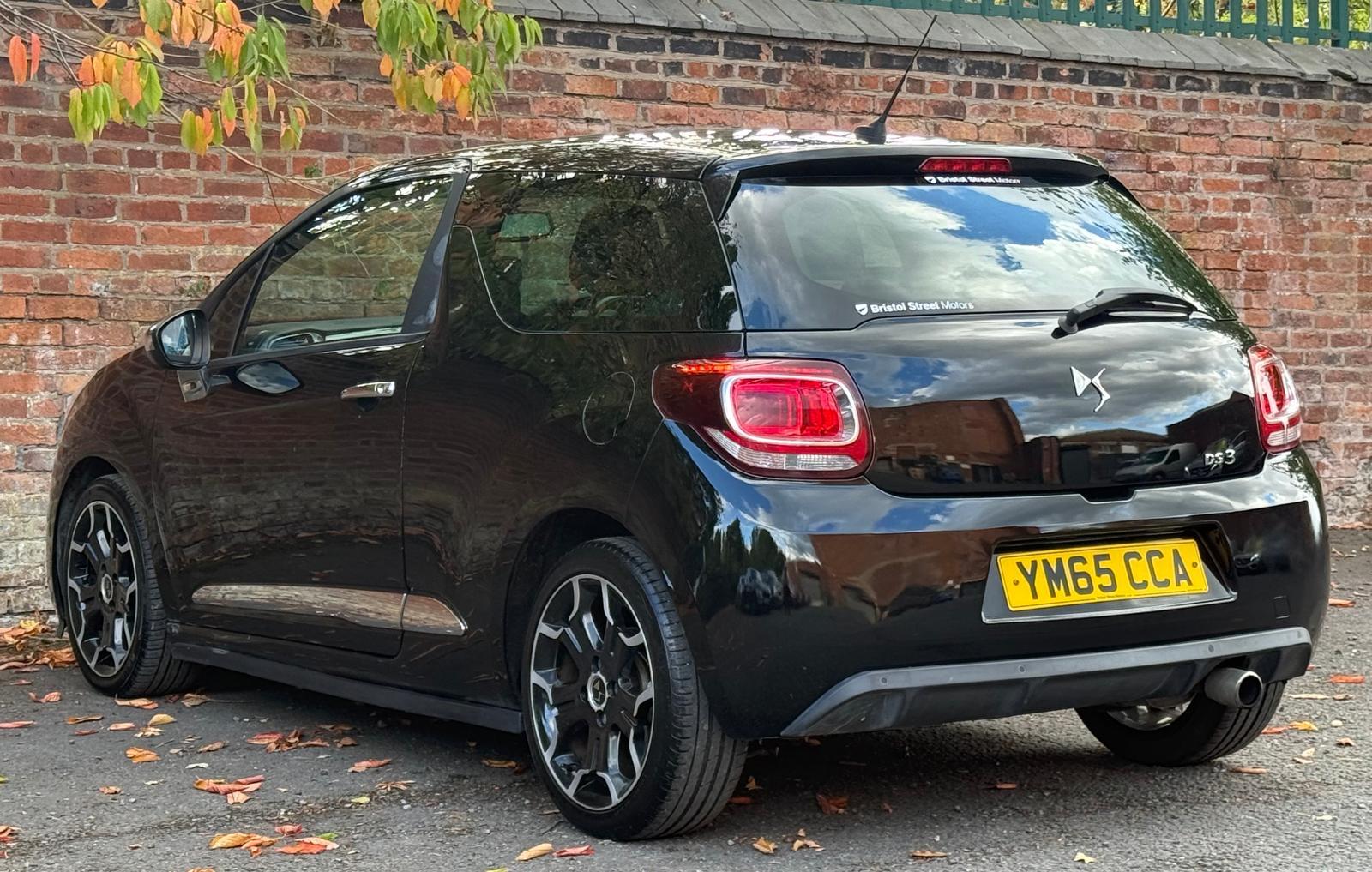 DS AUTOMOBILES DS 3 1.2 PureTech Dark Light Hatchback 3dr Petrol EAT6 Euro 6 (s/s) (110 ps)