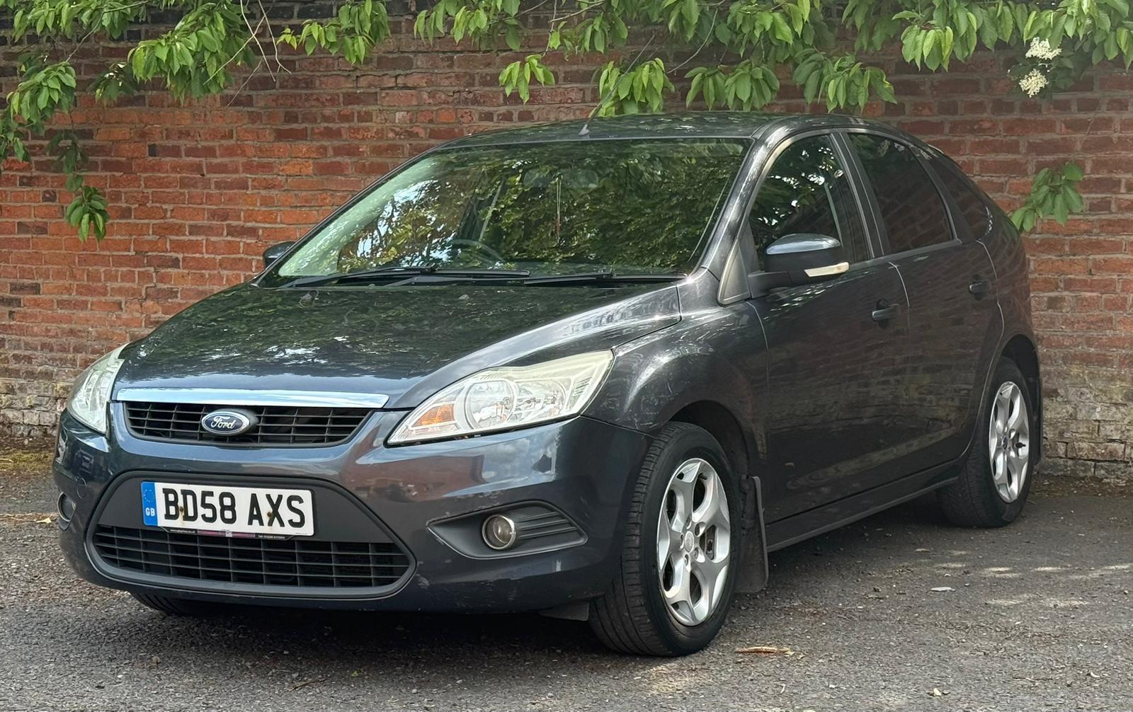 Ford Focus 1.6 Style Hatchback 5dr Petrol Automatic (184 g/km, 99 bhp)