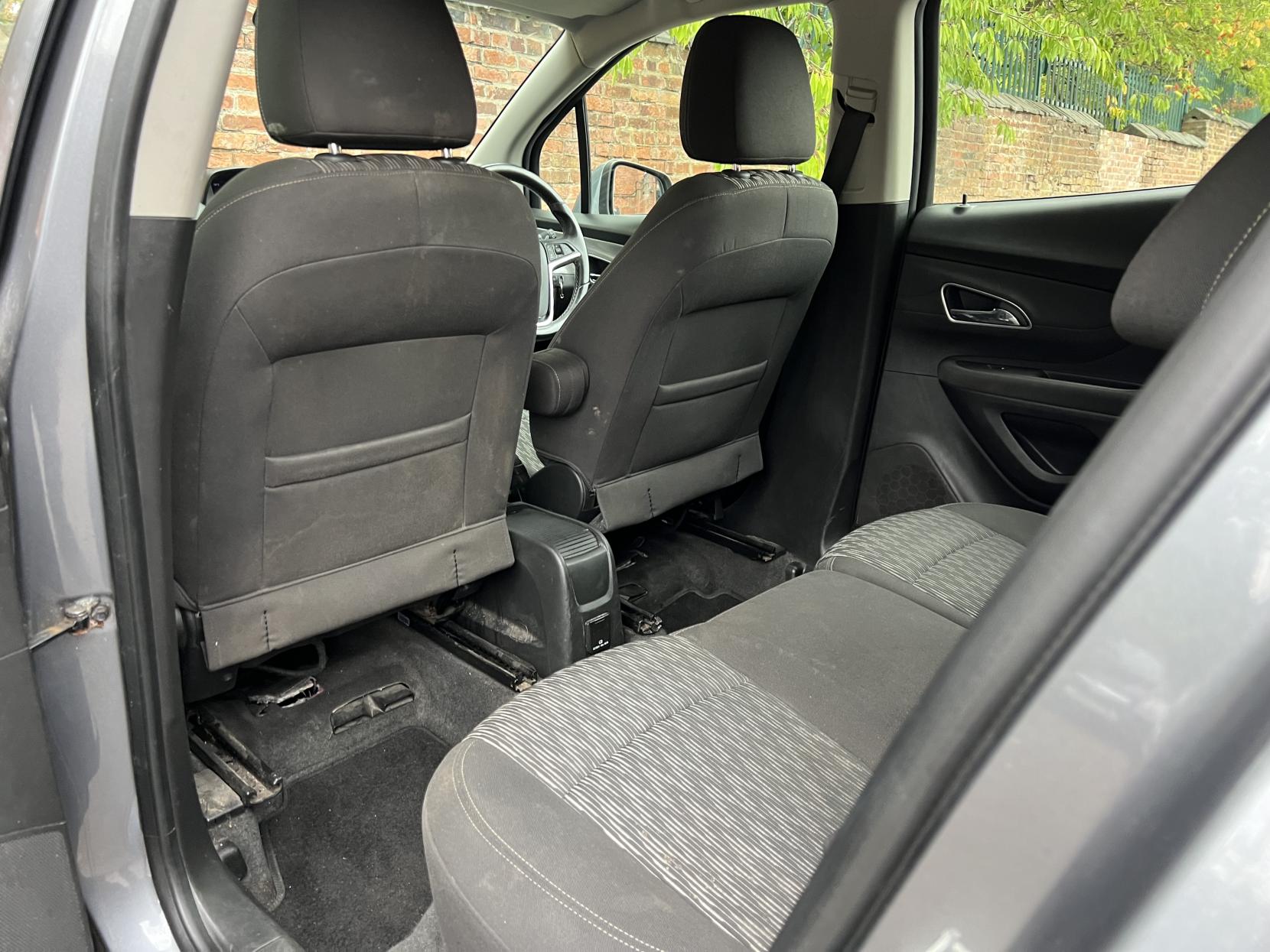 Vauxhall Mokka 1.7 CDTi Exclusiv SUV 5dr Diesel Auto 2WD Euro 5 (130 ps)