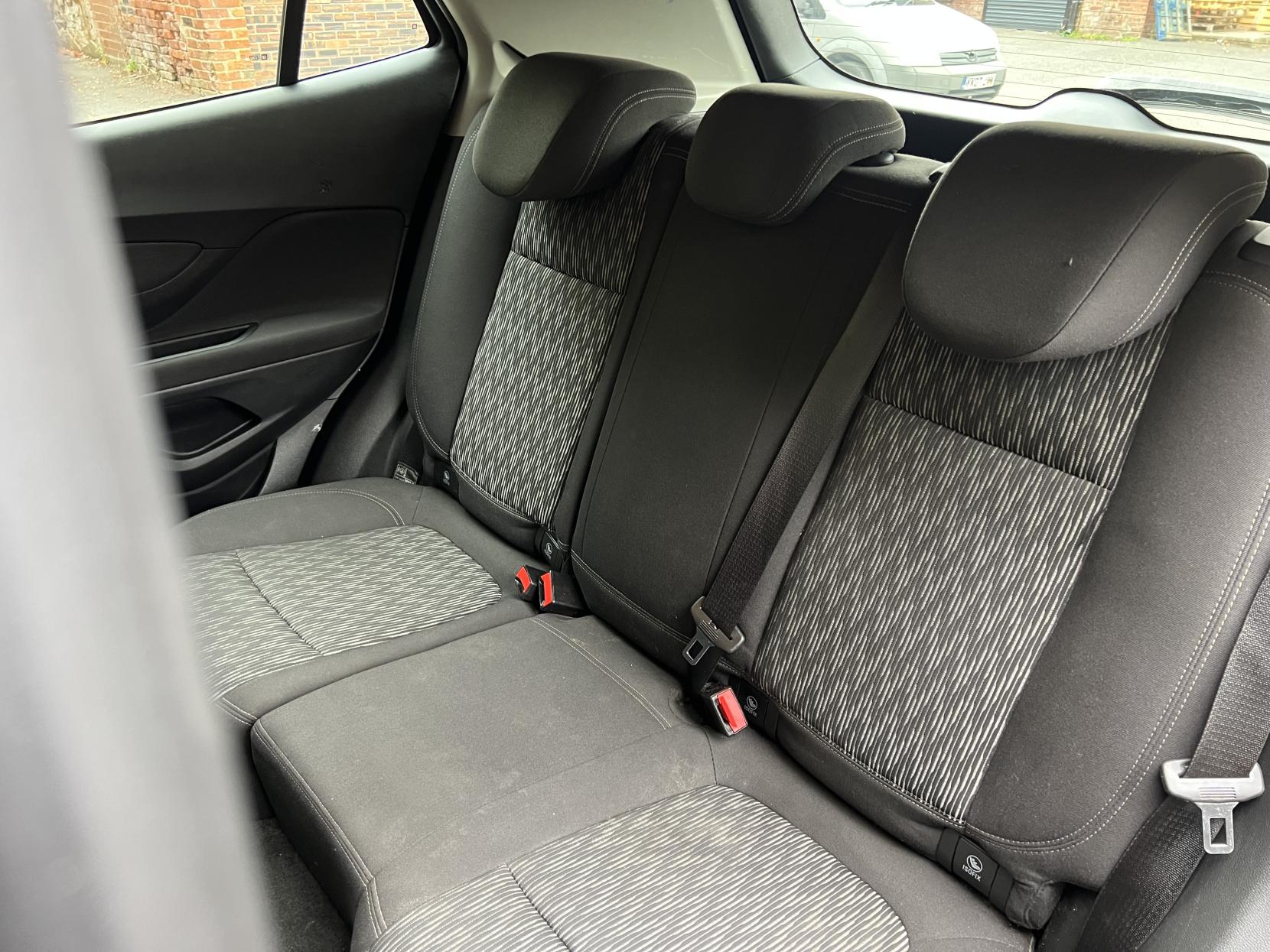 Vauxhall Mokka 1.7 CDTi Exclusiv SUV 5dr Diesel Auto 2WD Euro 5 (130 ps)