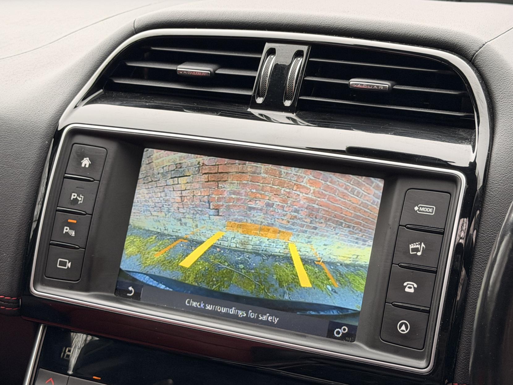 Jaguar XE 2.0d R-Sport Saloon 4dr Diesel Auto AWD Euro 6 (s/s) (180 ps)