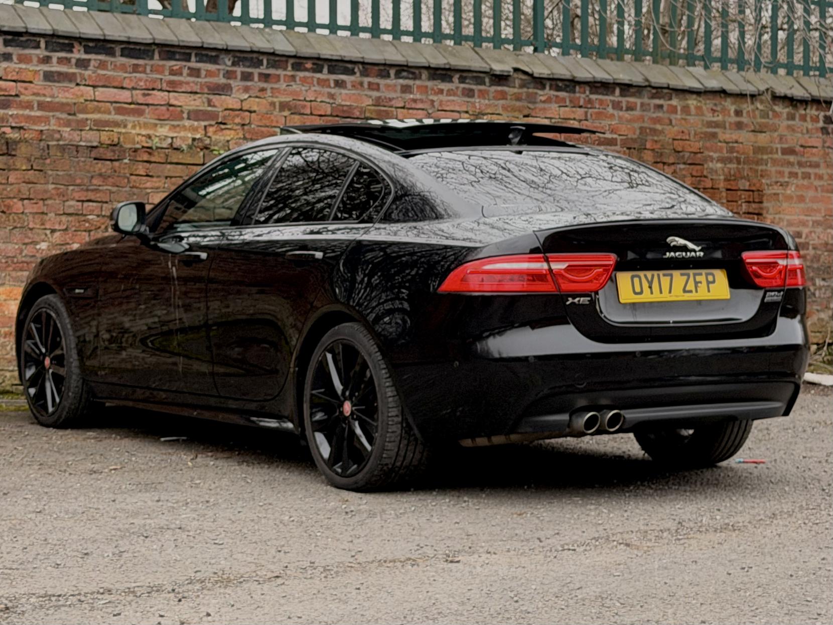 Jaguar XE 2.0d R-Sport Saloon 4dr Diesel Auto AWD Euro 6 (s/s) (180 ps)