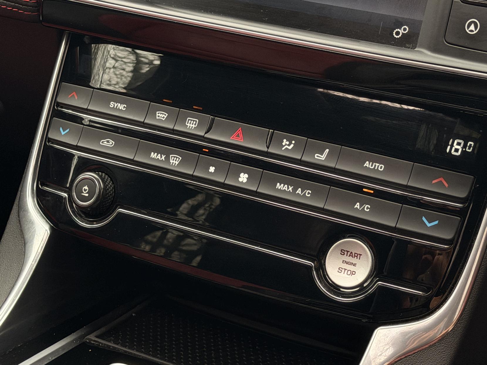 Jaguar XE 2.0d R-Sport Saloon 4dr Diesel Auto AWD Euro 6 (s/s) (180 ps)