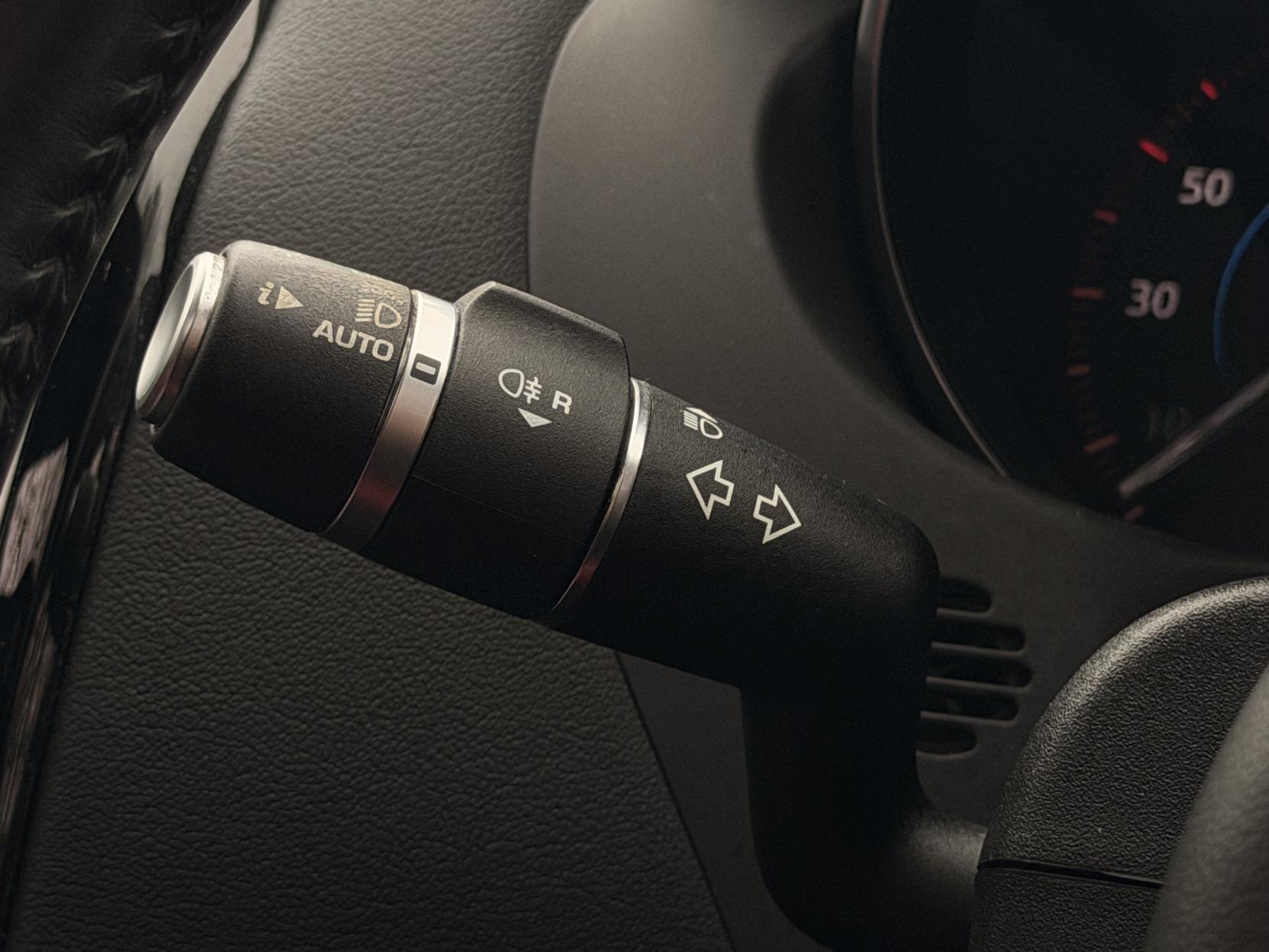 Jaguar XE 2.0d R-Sport Saloon 4dr Diesel Auto AWD Euro 6 (s/s) (180 ps)