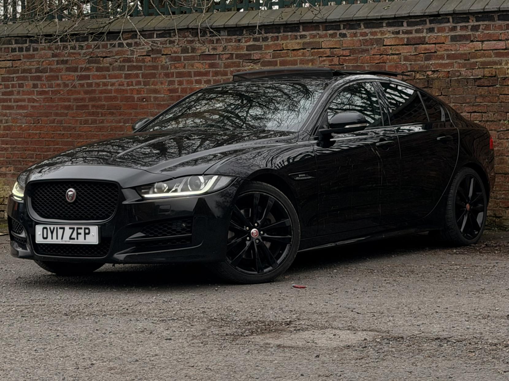 Jaguar XE 2.0d R-Sport Saloon 4dr Diesel Auto AWD Euro 6 (s/s) (180 ps)