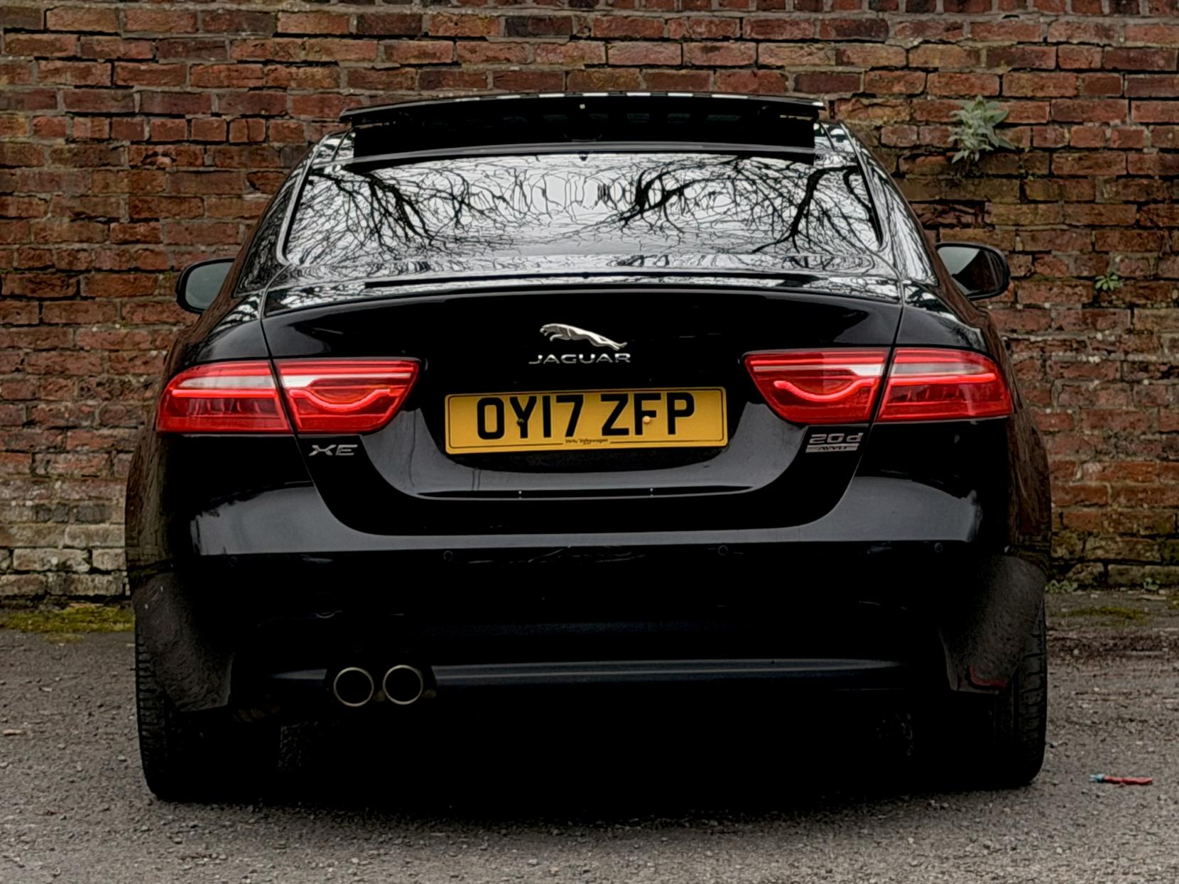 Jaguar XE 2.0d R-Sport Saloon 4dr Diesel Auto AWD Euro 6 (s/s) (180 ps)