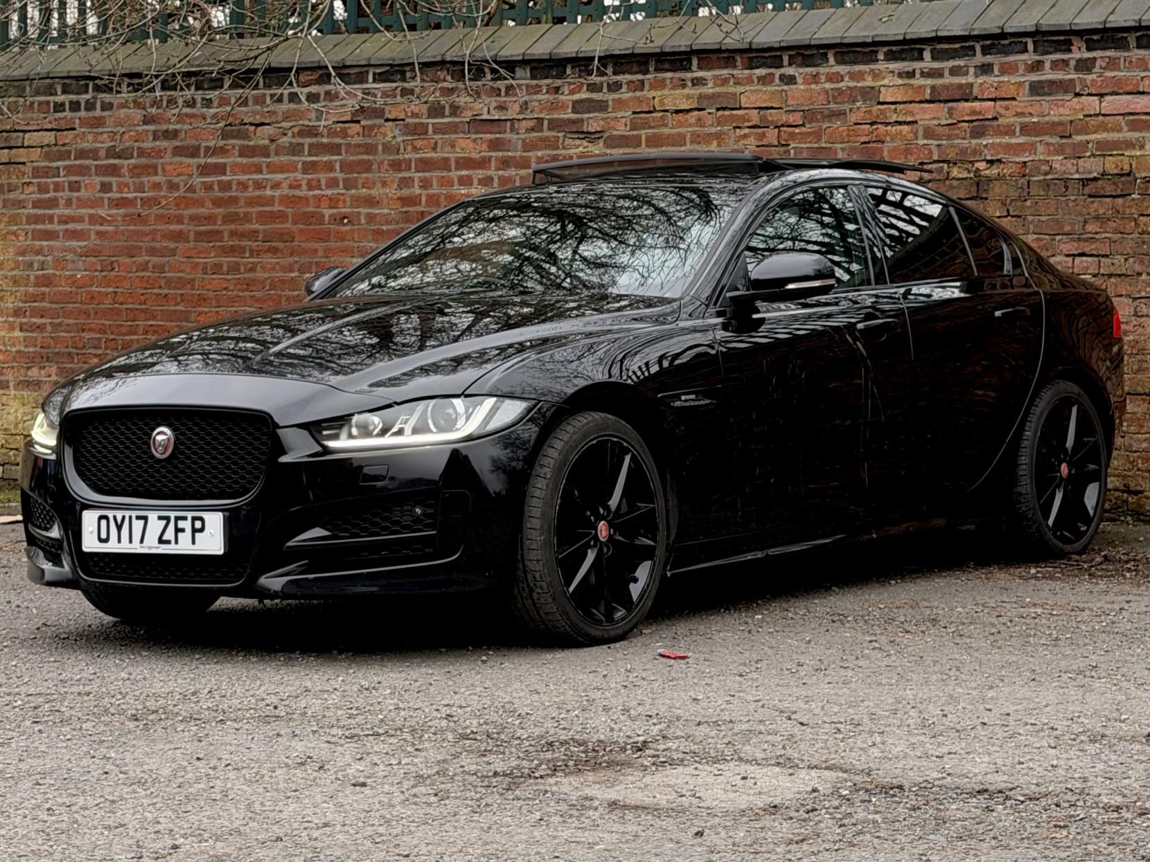 Jaguar XE 2.0d R-Sport Saloon 4dr Diesel Auto AWD Euro 6 (s/s) (180 ps)