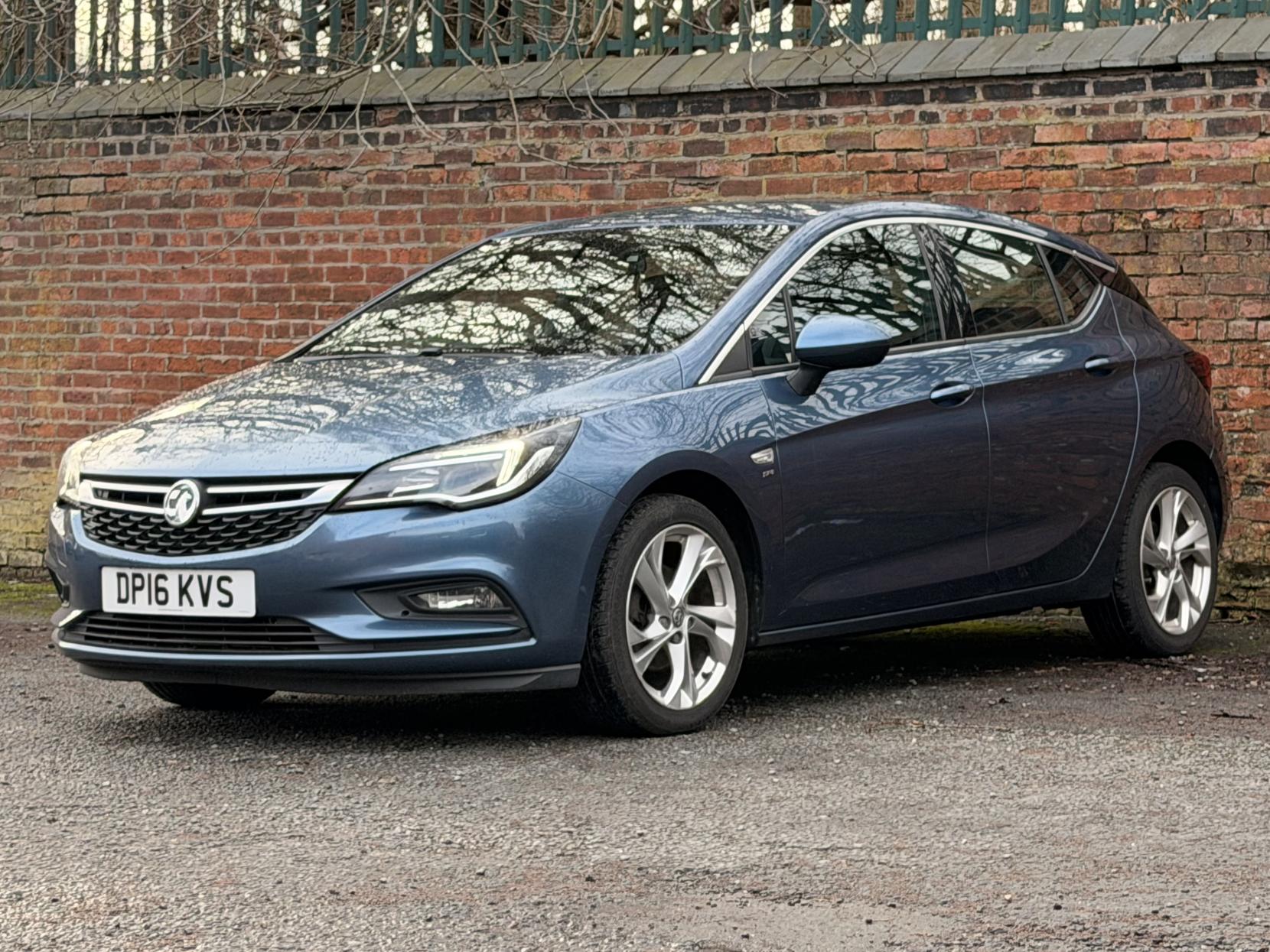 Vauxhall Astra 1.0i Turbo ecoFLEX SRi Nav Hatchback 5dr Petrol Manual Euro 6 (s/s) (105 ps)