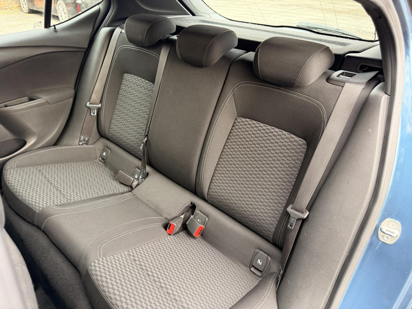 Vauxhall Astra 1.0i Turbo ecoFLEX SRi Nav Hatchback 5dr Petrol Manual Euro 6 (s/s) (105 ps)