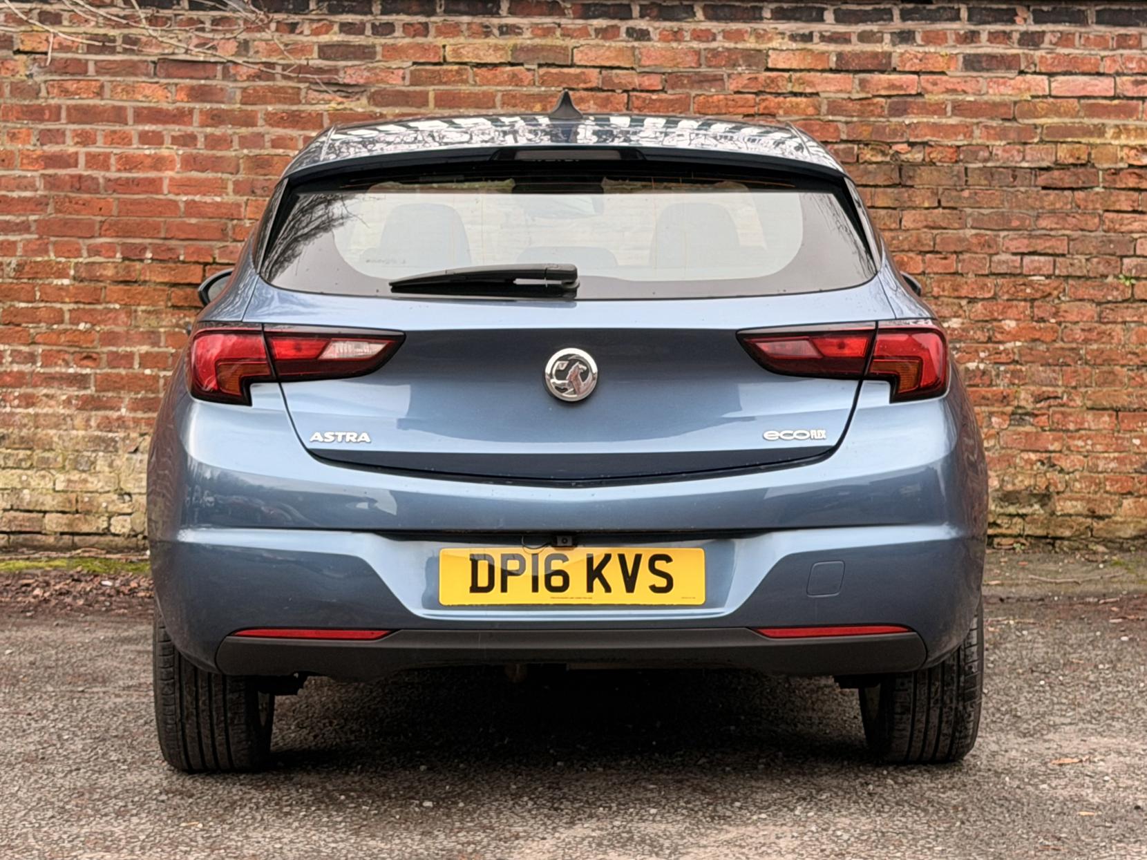 Vauxhall Astra 1.0i Turbo ecoFLEX SRi Nav Hatchback 5dr Petrol Manual Euro 6 (s/s) (105 ps)