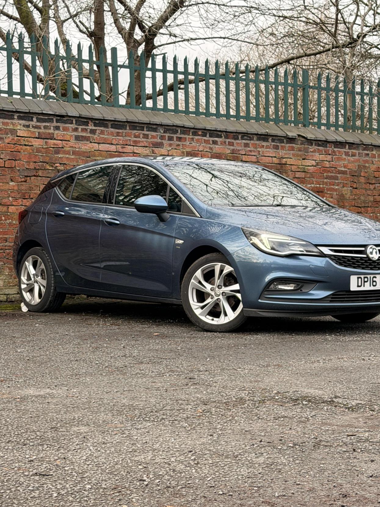 Vauxhall Astra 1.0i Turbo ecoFLEX SRi Nav Hatchback 5dr Petrol Manual Euro 6 (s/s) (105 ps)