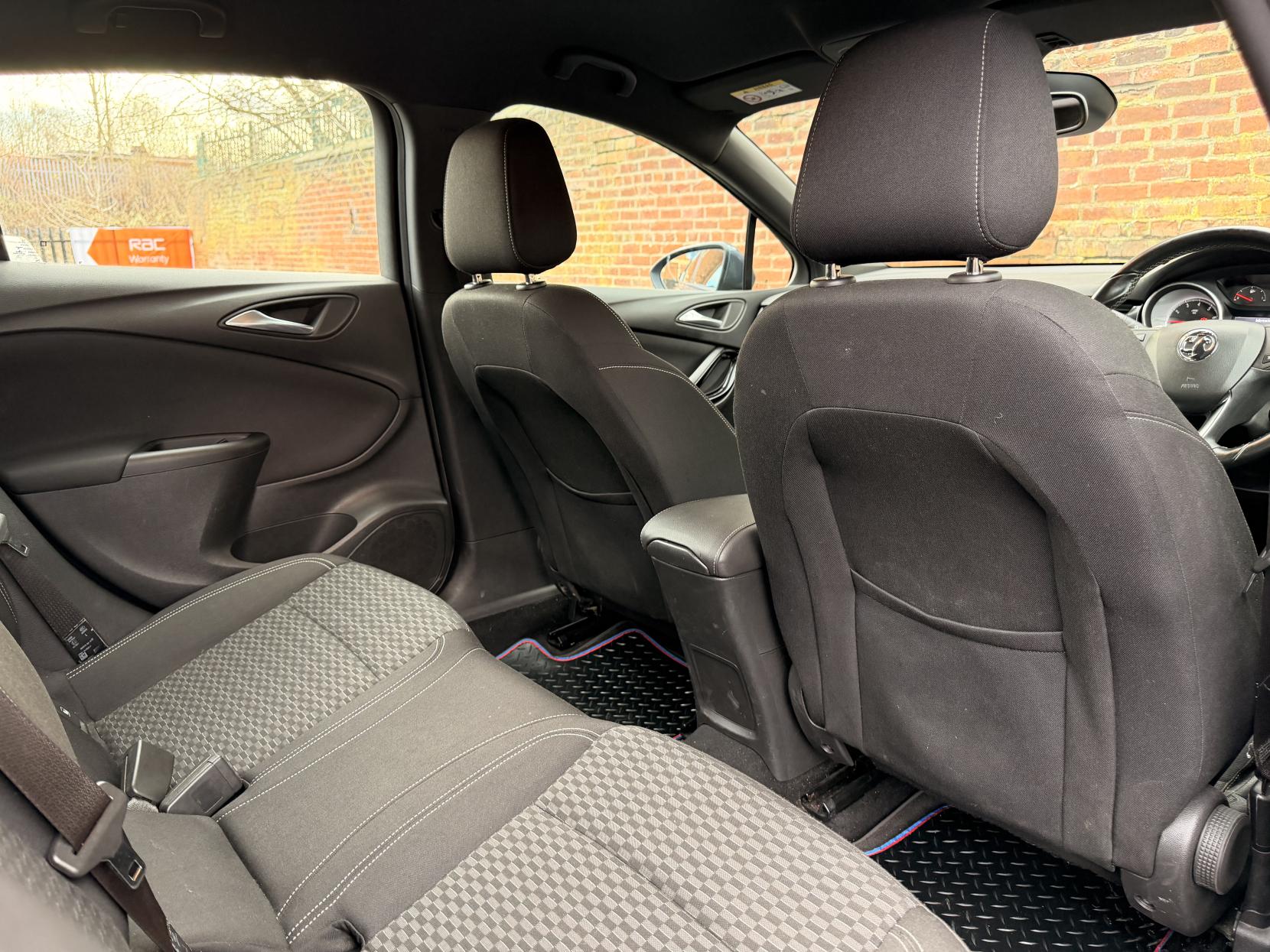 Vauxhall Astra 1.0i Turbo ecoFLEX SRi Nav Hatchback 5dr Petrol Manual Euro 6 (s/s) (105 ps)