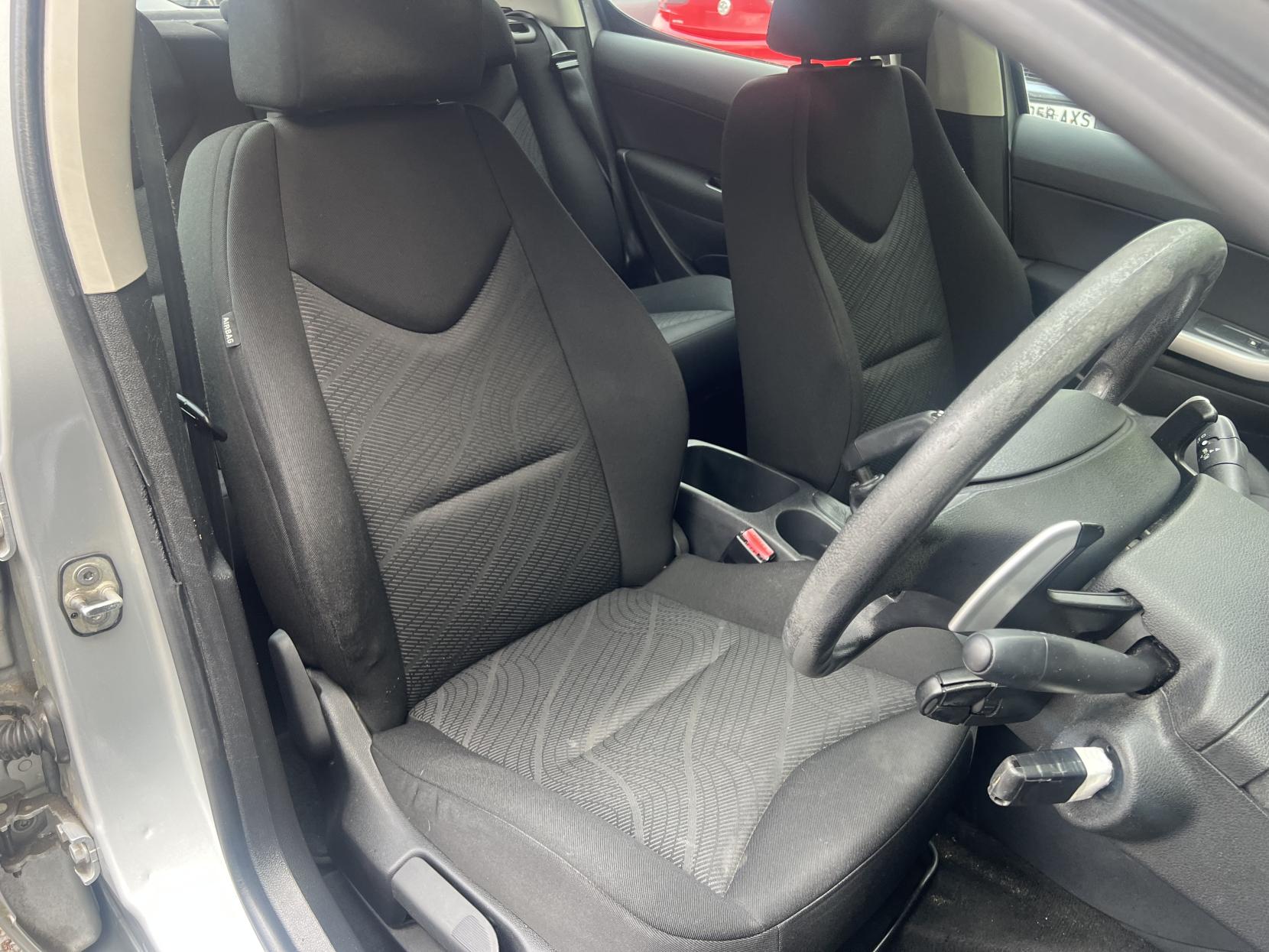 Peugeot 308 1.6 HDi FAP S Hatchback 5dr Diesel EGC (114 g/km, 112 bhp)