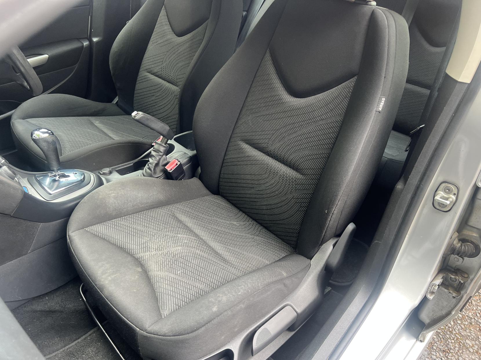 Peugeot 308 1.6 HDi FAP S Hatchback 5dr Diesel EGC (114 g/km, 112 bhp)