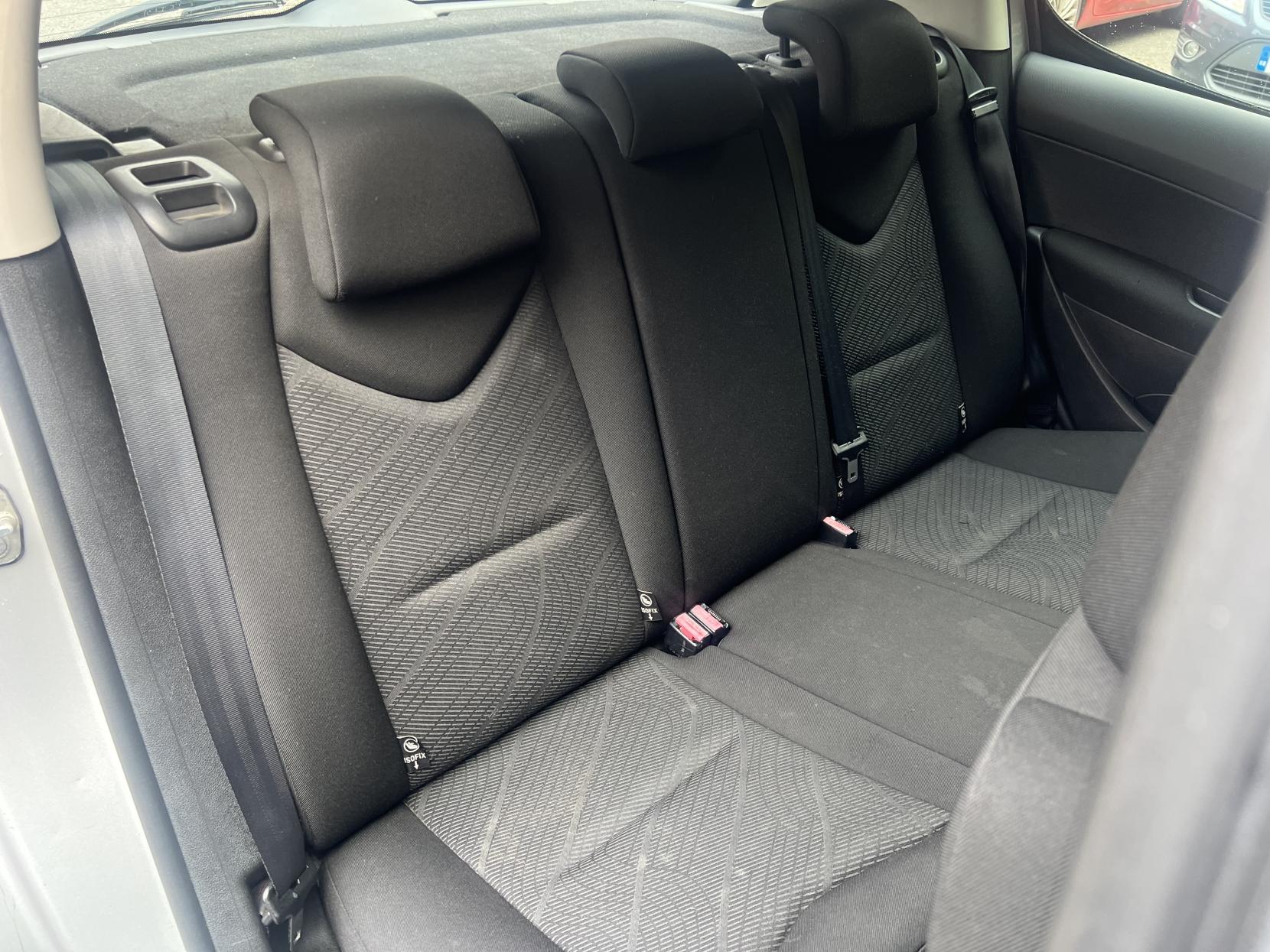 Peugeot 308 1.6 HDi FAP S Hatchback 5dr Diesel EGC (114 g/km, 112 bhp)