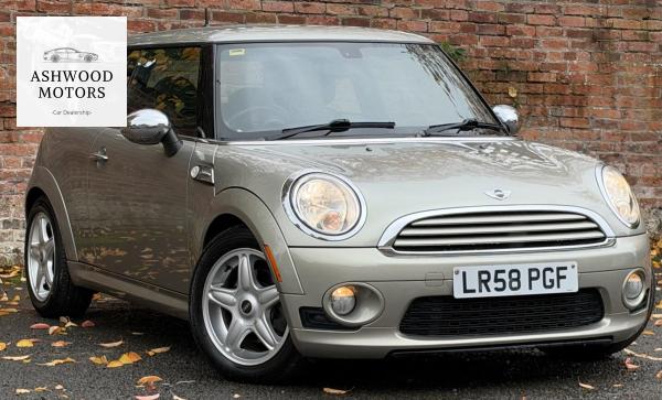 MINI Hatch 1.6 Cooper Hatchback 3dr Petrol Steptronic Euro 4 (120 ps)